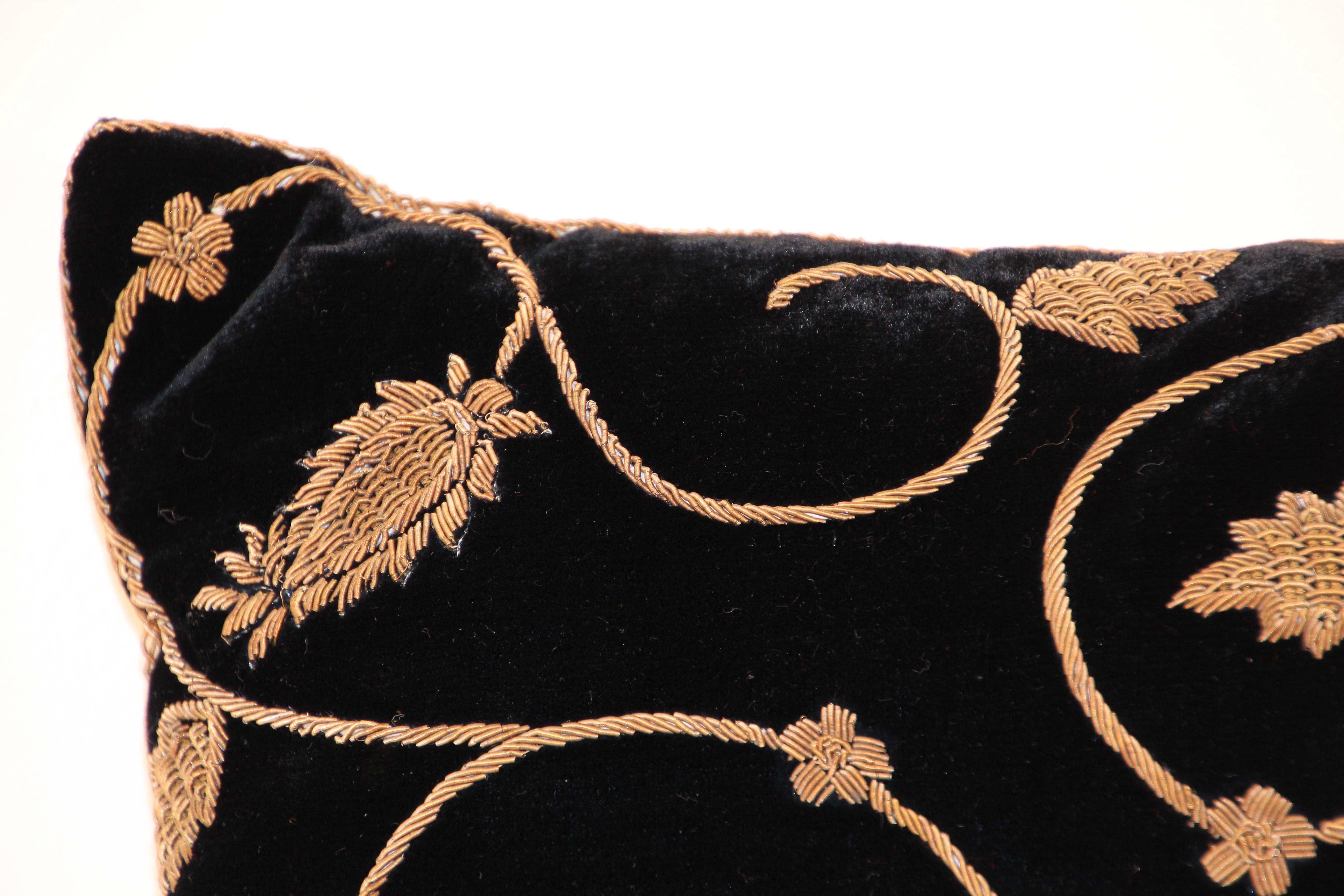 Black silk Velvet pillow hand embroidered with gold threads.
The pattern is on the front of the pillow. 
Handcrafted throw pillow with zipper.
Measures: 15