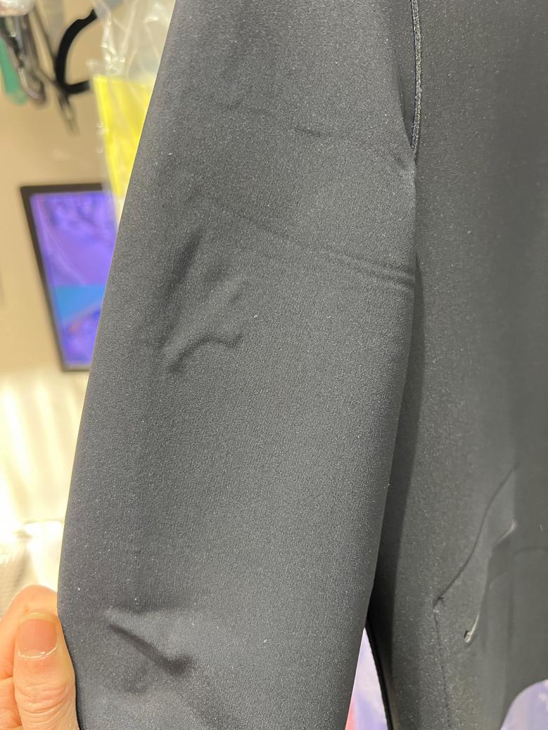 Giacca monopetto nera in tessuto tecnico MARITHE FRANCOIS GIRBAUD in vendita 4