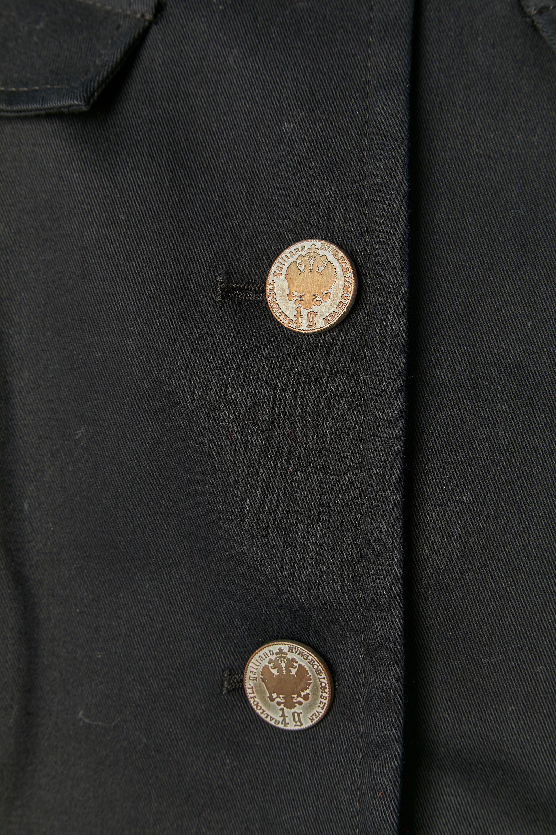 Schwarze einreihige Jacke mit Stickereien und Applikationen GALLIANO im Zustand „Hervorragend“ im Angebot in Saint-Ouen-Sur-Seine, FR