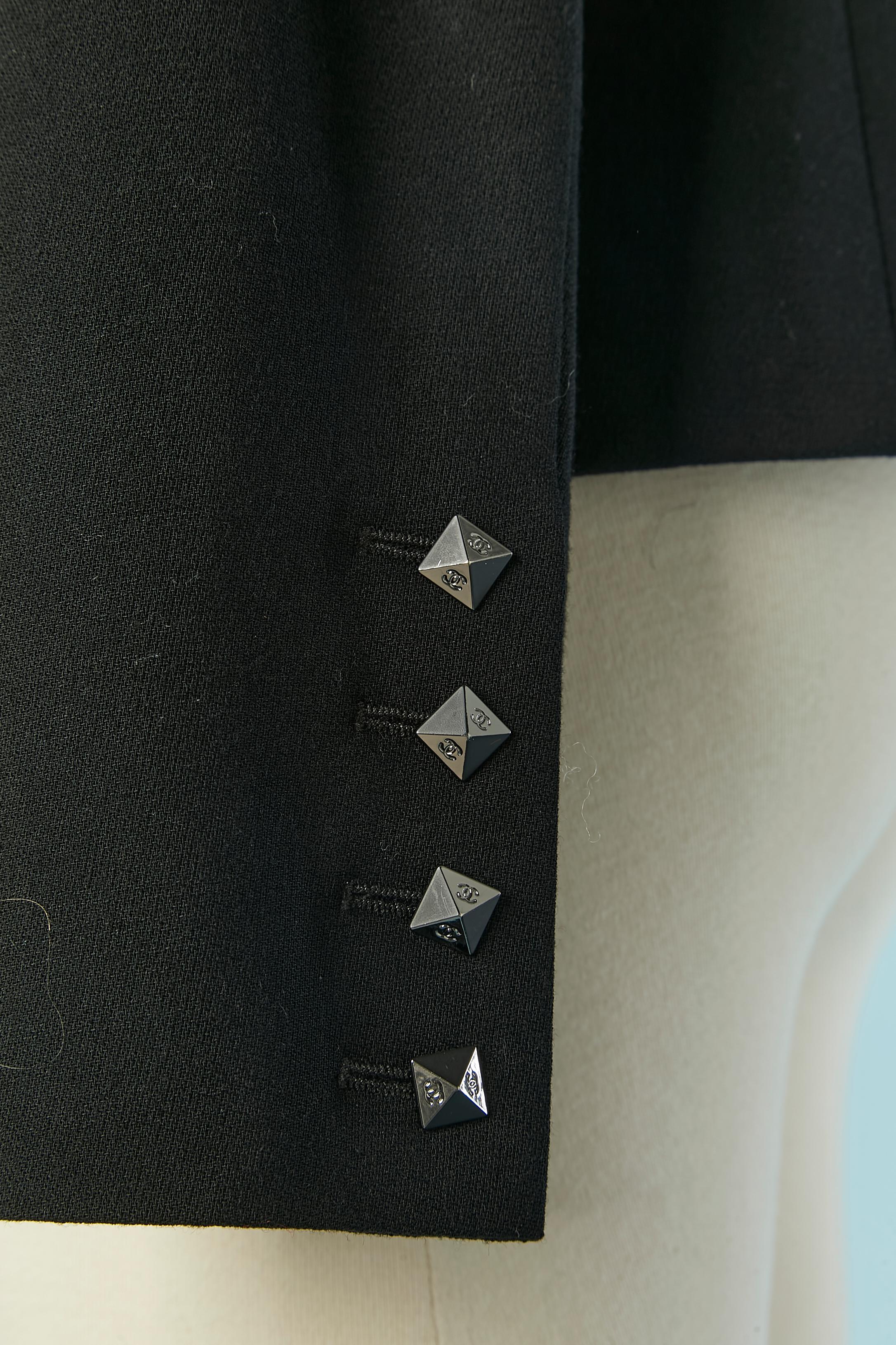 Giacca monopetto nera con collo in seta Chanel 2003 in vendita 3