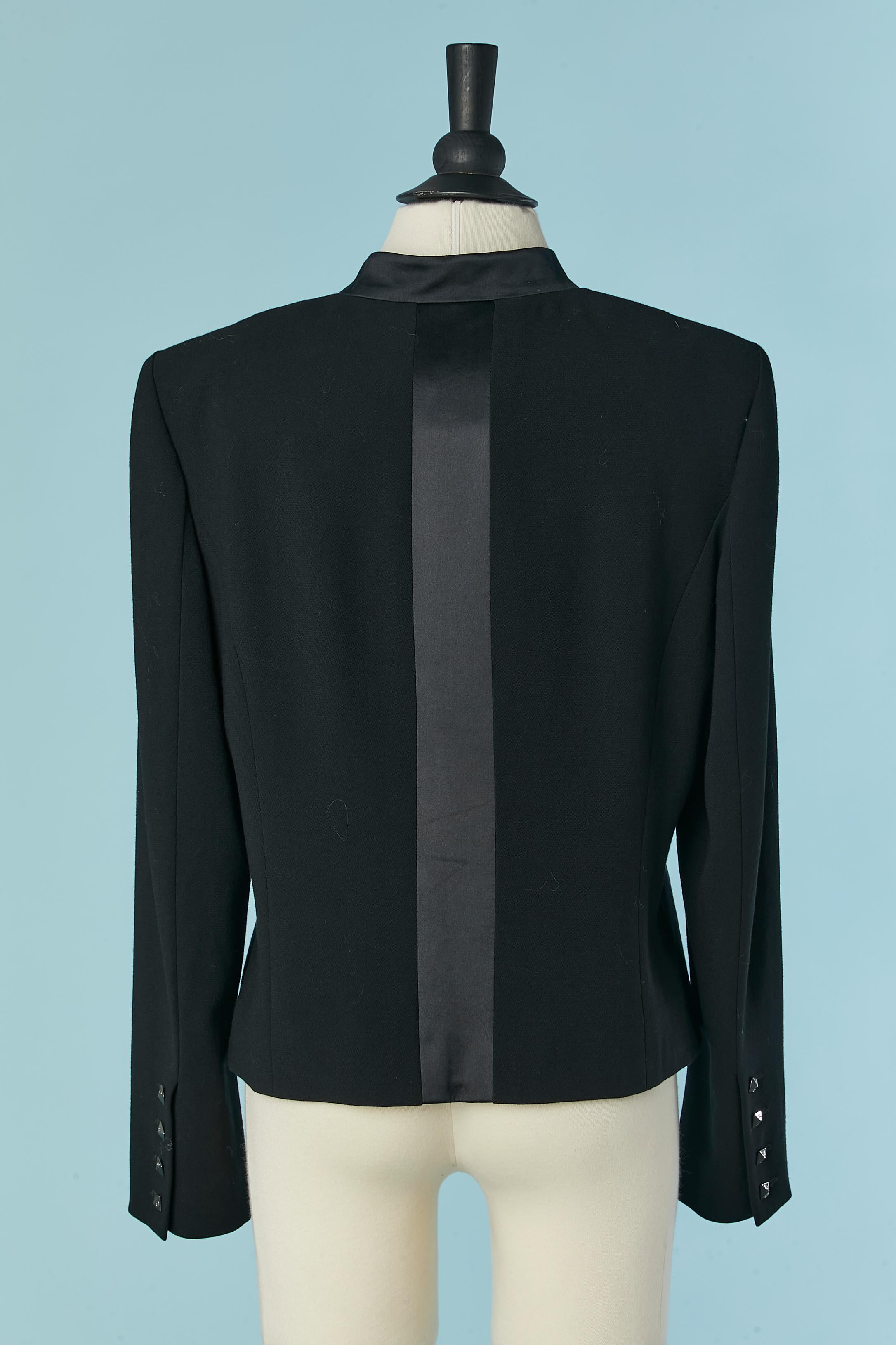 Giacca monopetto nera con collo in seta Chanel 2003 in vendita 4