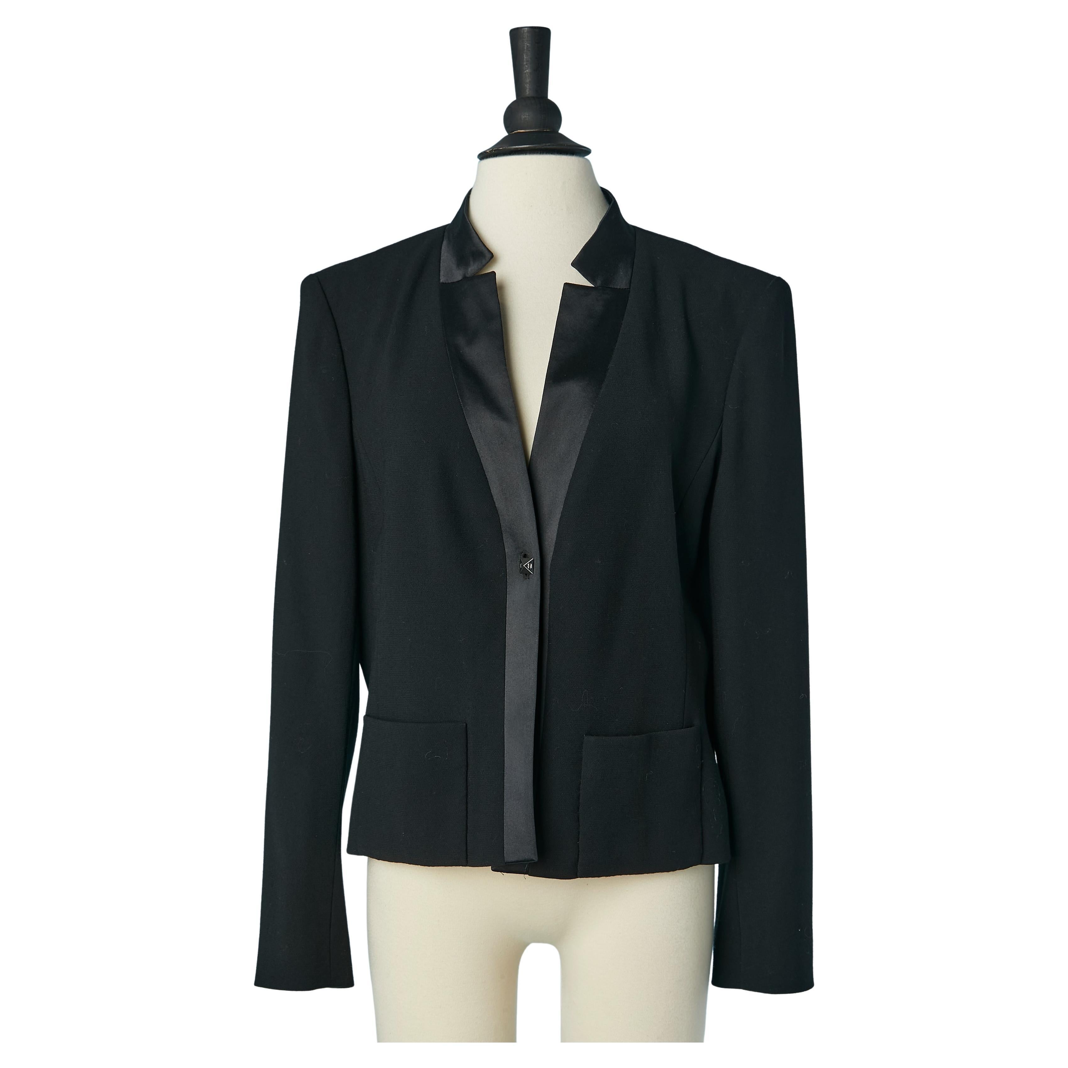 Giacca monopetto nera con collo in seta Chanel 2003 in vendita
