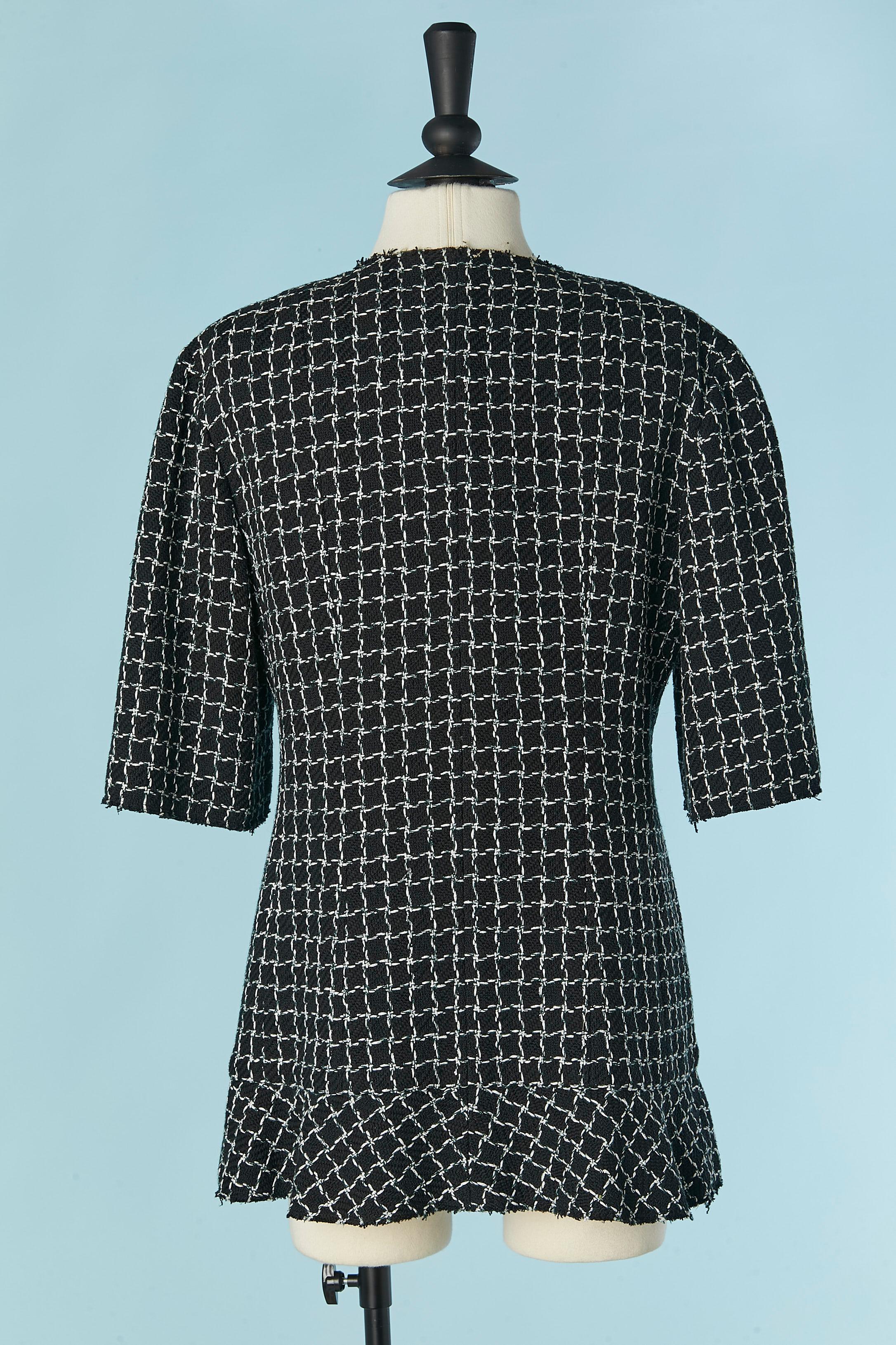 Giacca monopetto nera in tweed con motivo a quadri Chanel in vendita 2