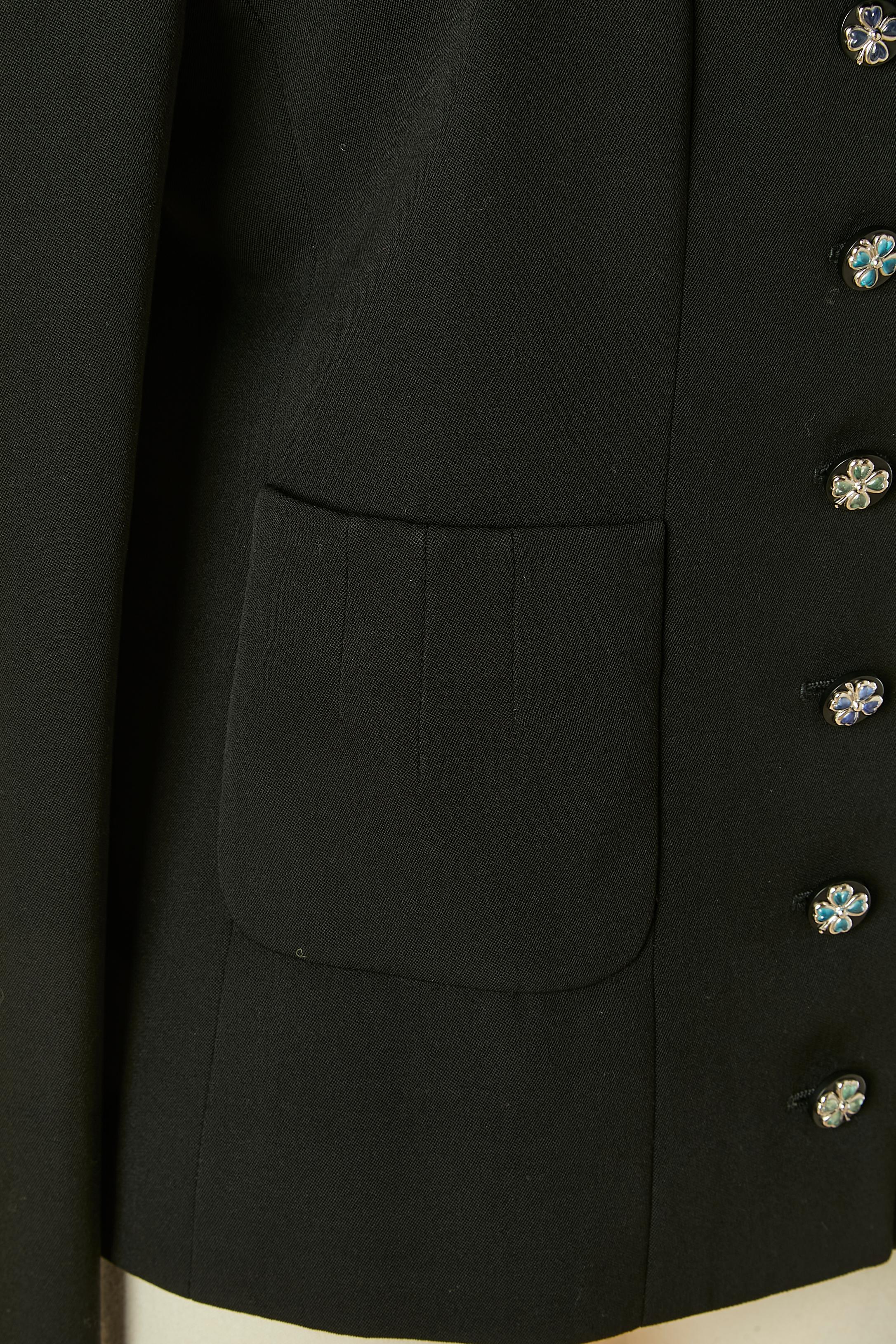Schwarze einreihige Wolljacke mit Kleeblattknopf CHANEL Damen im Angebot
