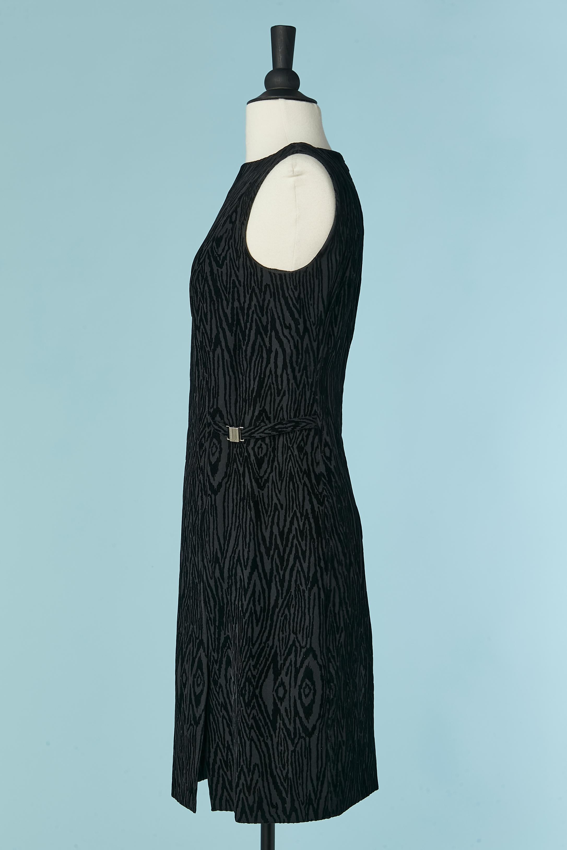 De las mujeres Vestido de cóctel negro sin mangas de terciopelo dévoré Versace Classic V2 en venta