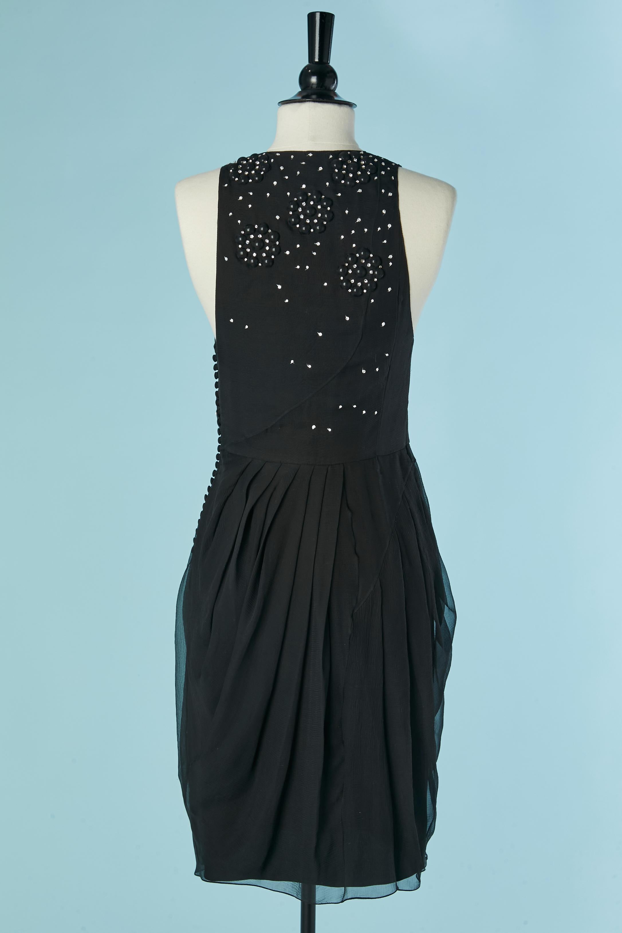 Schwarzes ärmelloses Cocktailkleid mit Strasssteinverzierung CHRISTIAN DIOR im Angebot 4