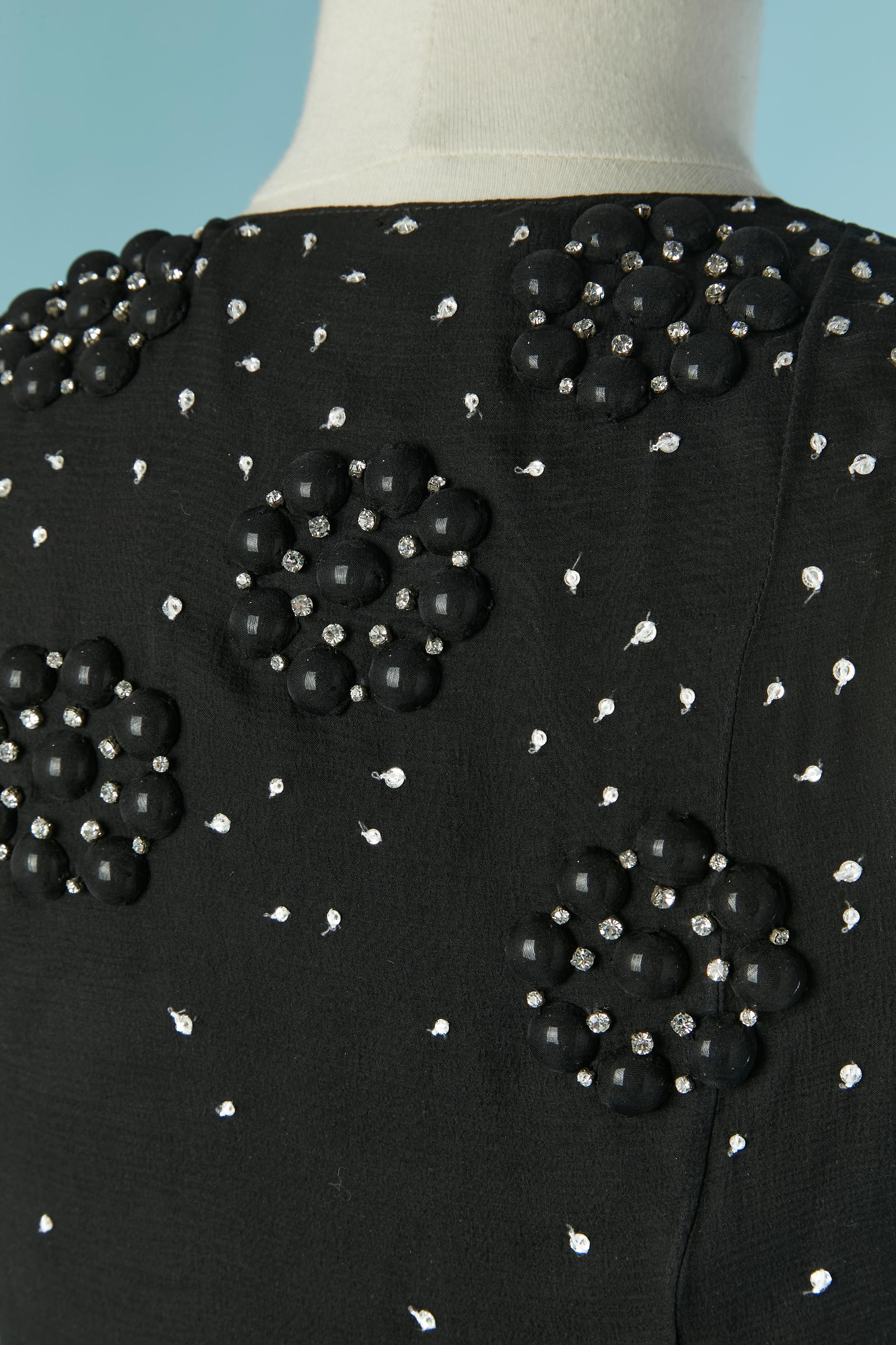 Schwarzes ärmelloses Cocktailkleid mit Strasssteinverzierung CHRISTIAN DIOR im Angebot 5