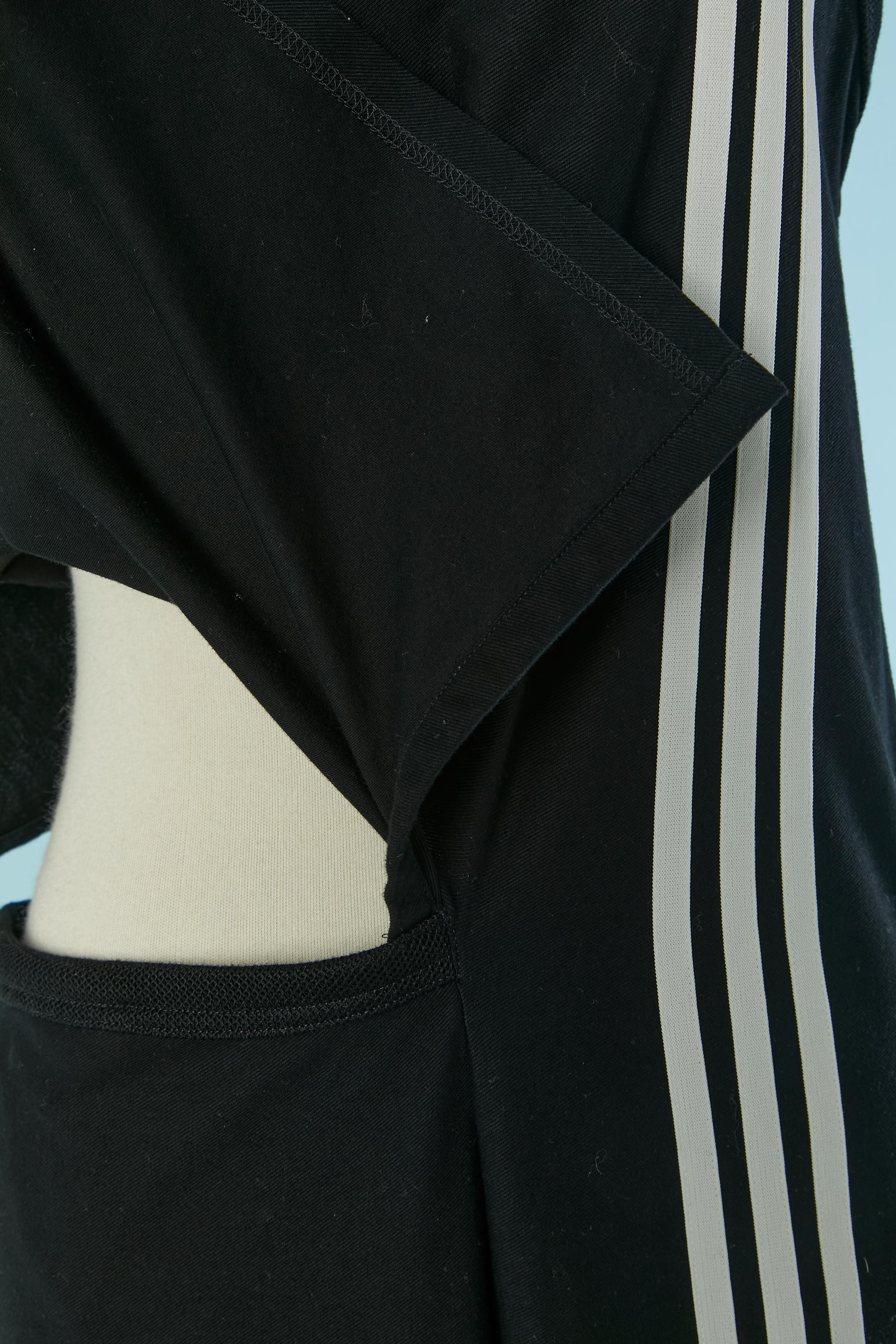 Schwarzer ärmelloser Baumwollpullover mit weißen Streifen Y-3 YOHJI YAMAMOTO im Zustand „Hervorragend“ im Angebot in Saint-Ouen-Sur-Seine, FR