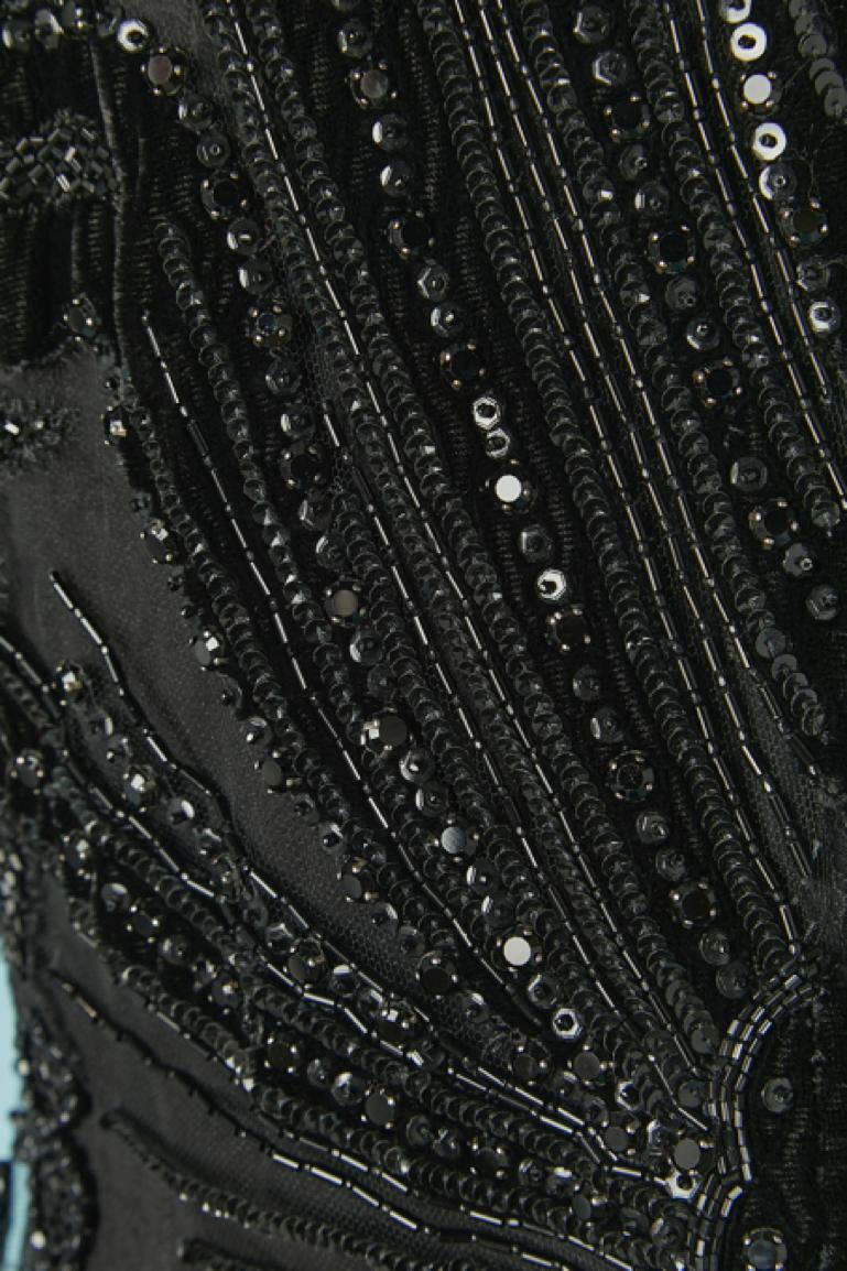 Black sleeveless evening dress with beadwork and sequin on tulle Valentino For Sale 7