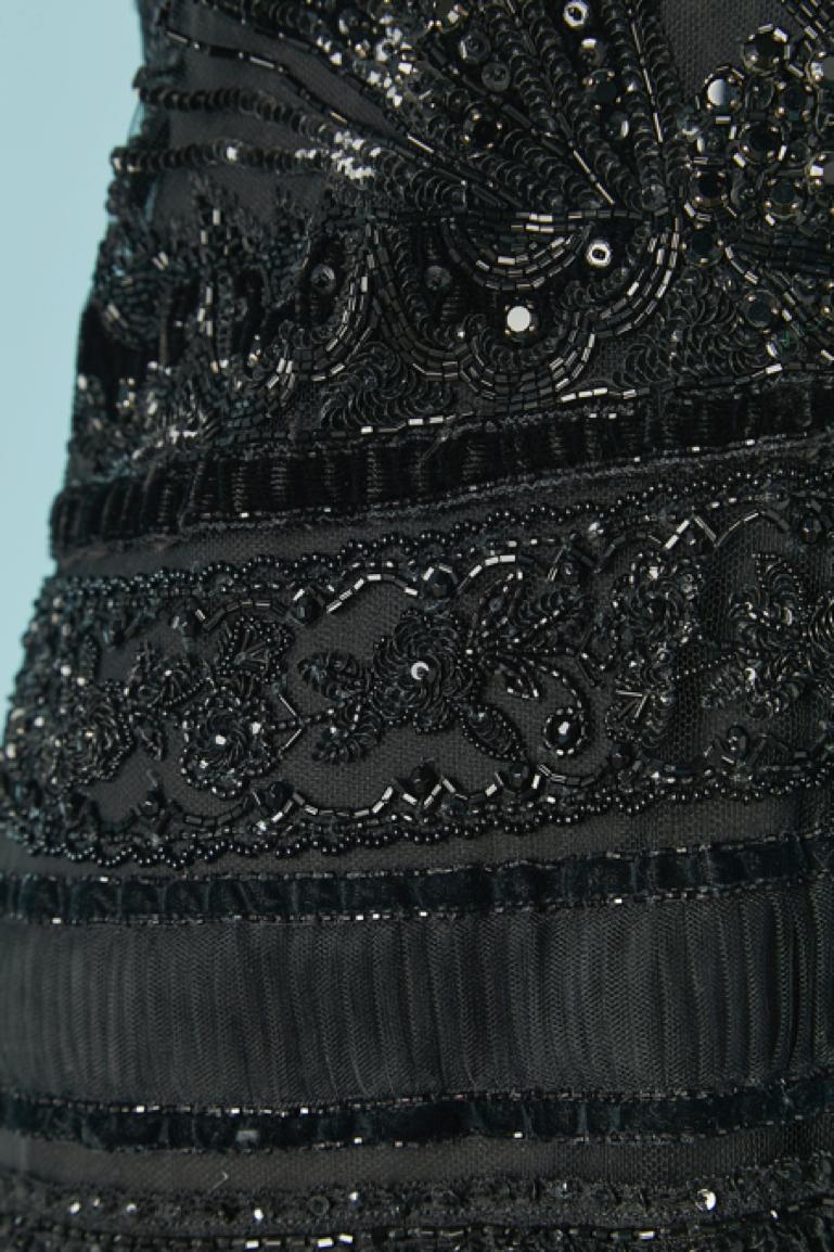 Women's Black sleeveless evening dress with beadwork and sequin on tulle Valentino For Sale