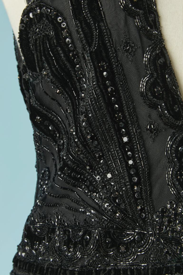 Black sleeveless evening dress with beadwork and sequin on tulle Valentino For Sale 2
