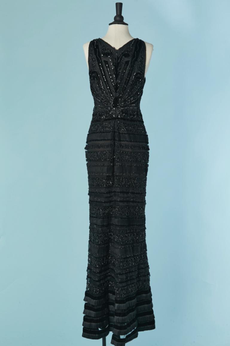 Black sleeveless evening dress with beadwork and sequin on tulle Valentino For Sale 5