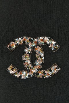 Black sleeveless jumper with sequin and beads embroideries CHANEL