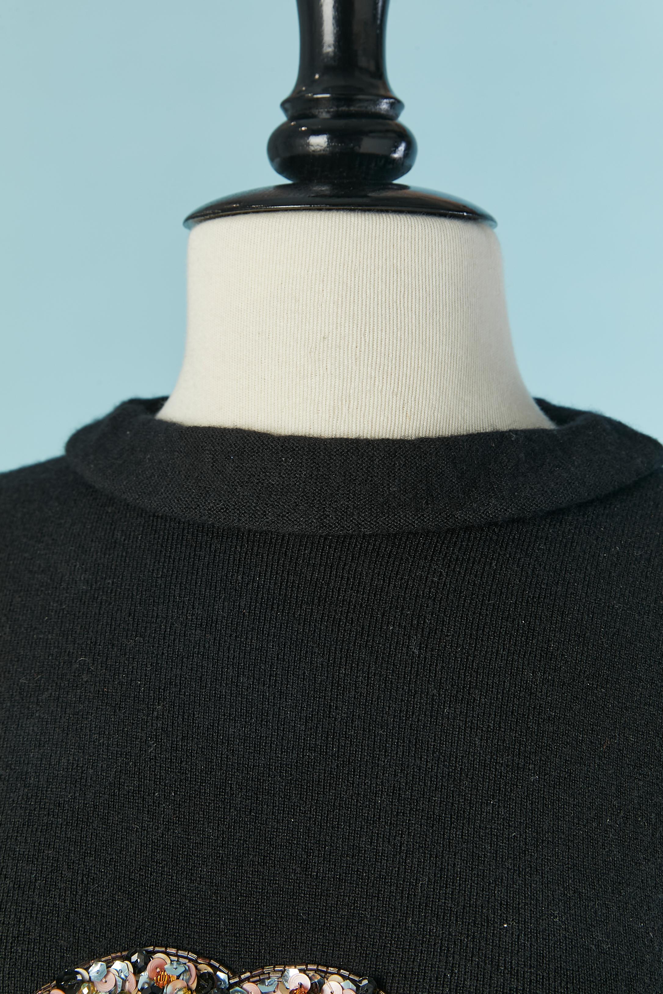 Noir Pull sans manches noir avec broderies de paillettes et de perles CHANEL en vente