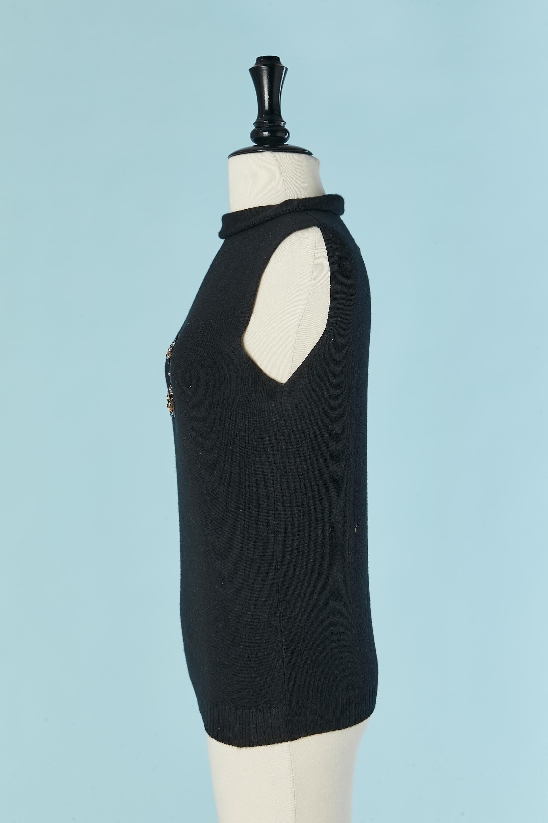 Pull sans manches noir avec broderies de paillettes et de perles CHANEL Excellent état - En vente à Saint-Ouen-Sur-Seine, FR