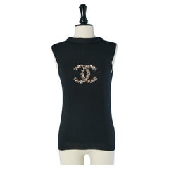 Schwarzer ärmelloser Pullover mit Pailletten- und Perlenstickereien CHANEL