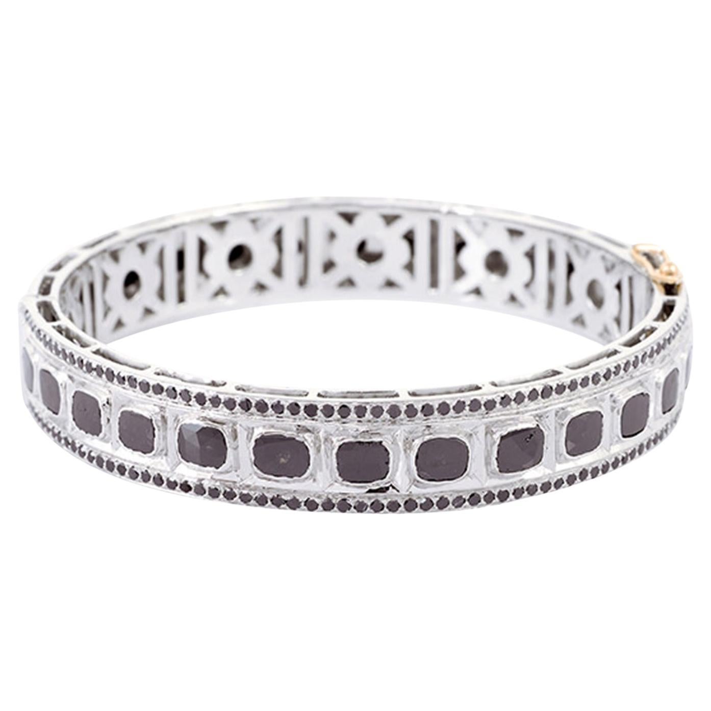 Bracelet en or 18k avec diamant noir tranché en vente