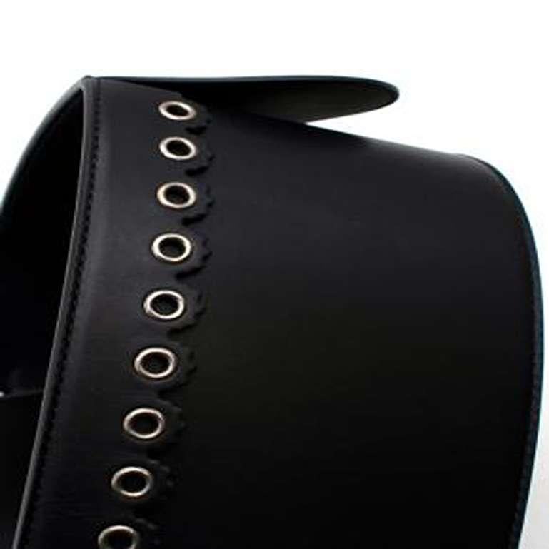 Black Smooth Leather Deep Saddle Belt - Size 75 In Good Condition For Sale In London, GB