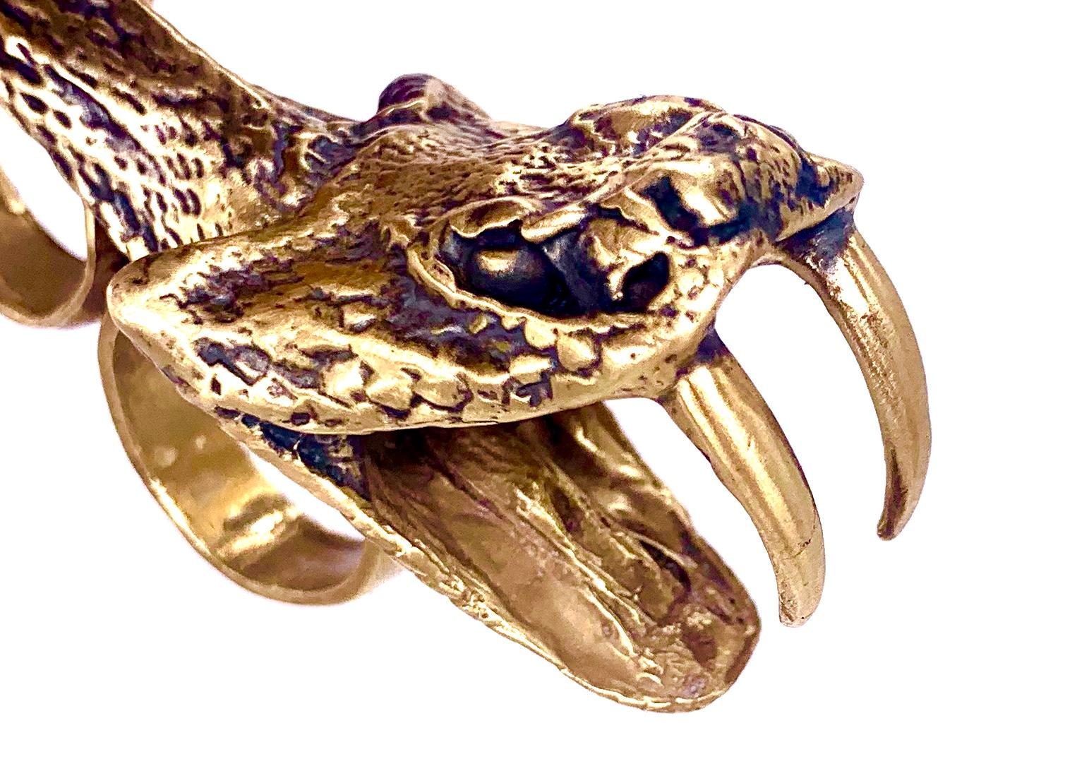 18K Gold-plated yellow brass double-finger snake head ring.