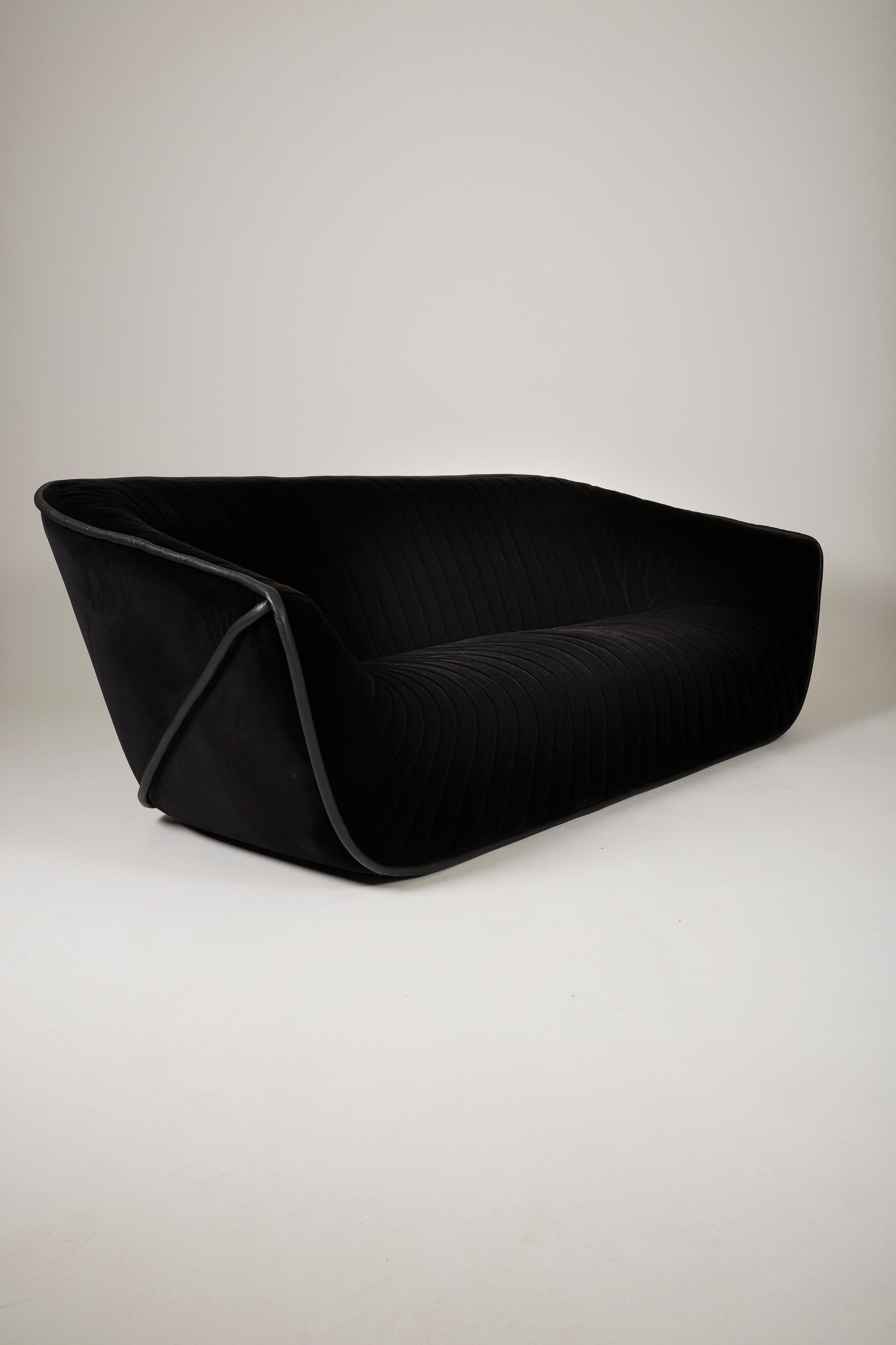 Black sofa by Cédric Ragot 4