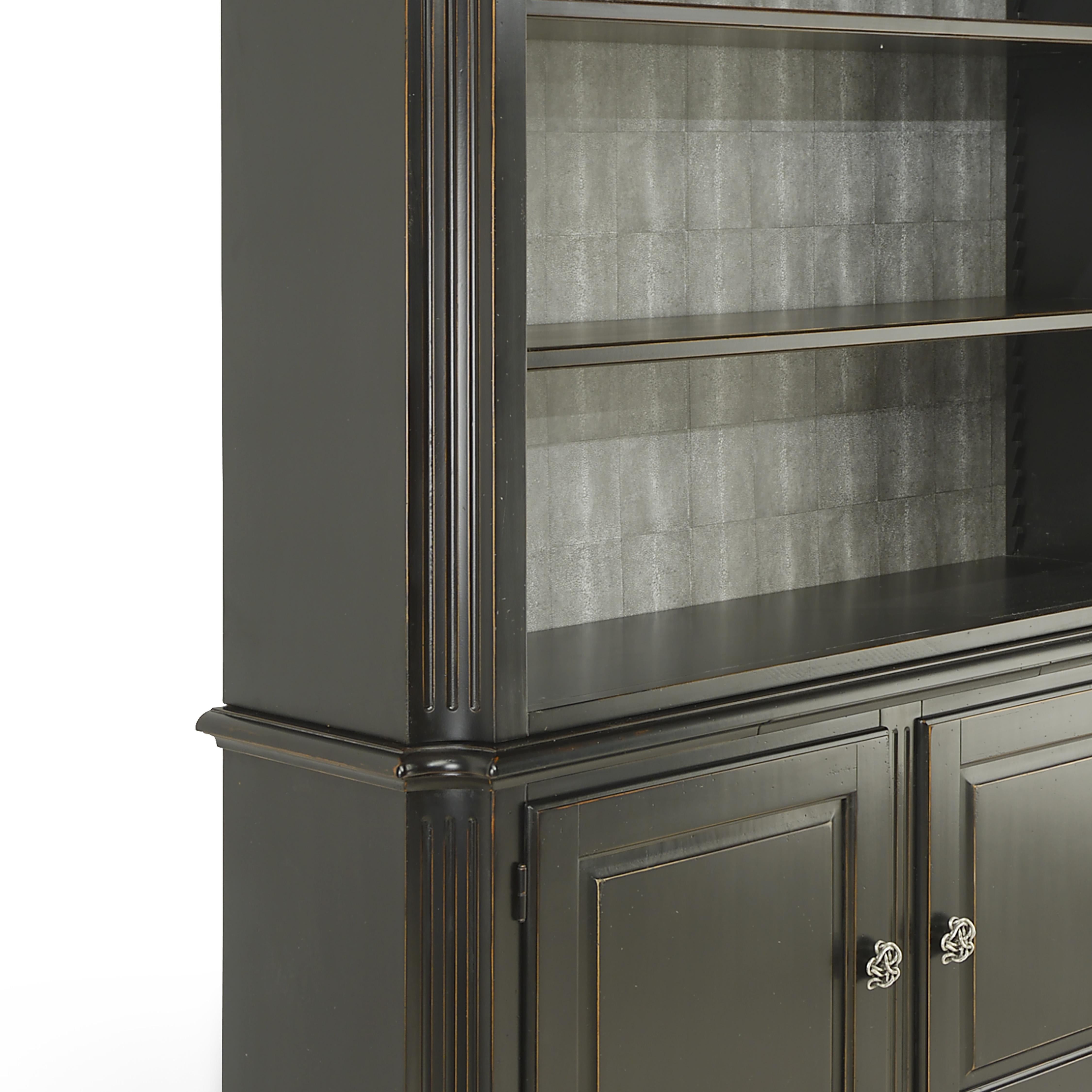 Black Solid Wood Bookcase in Classic Style (Italienisch) im Angebot