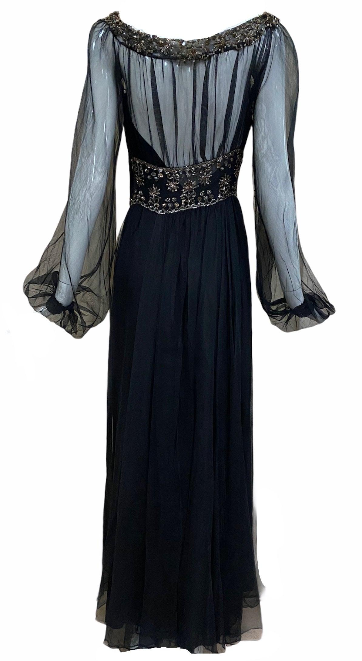 Noir Robe noire avec paillettes et perles dorées, années 1940 en vente