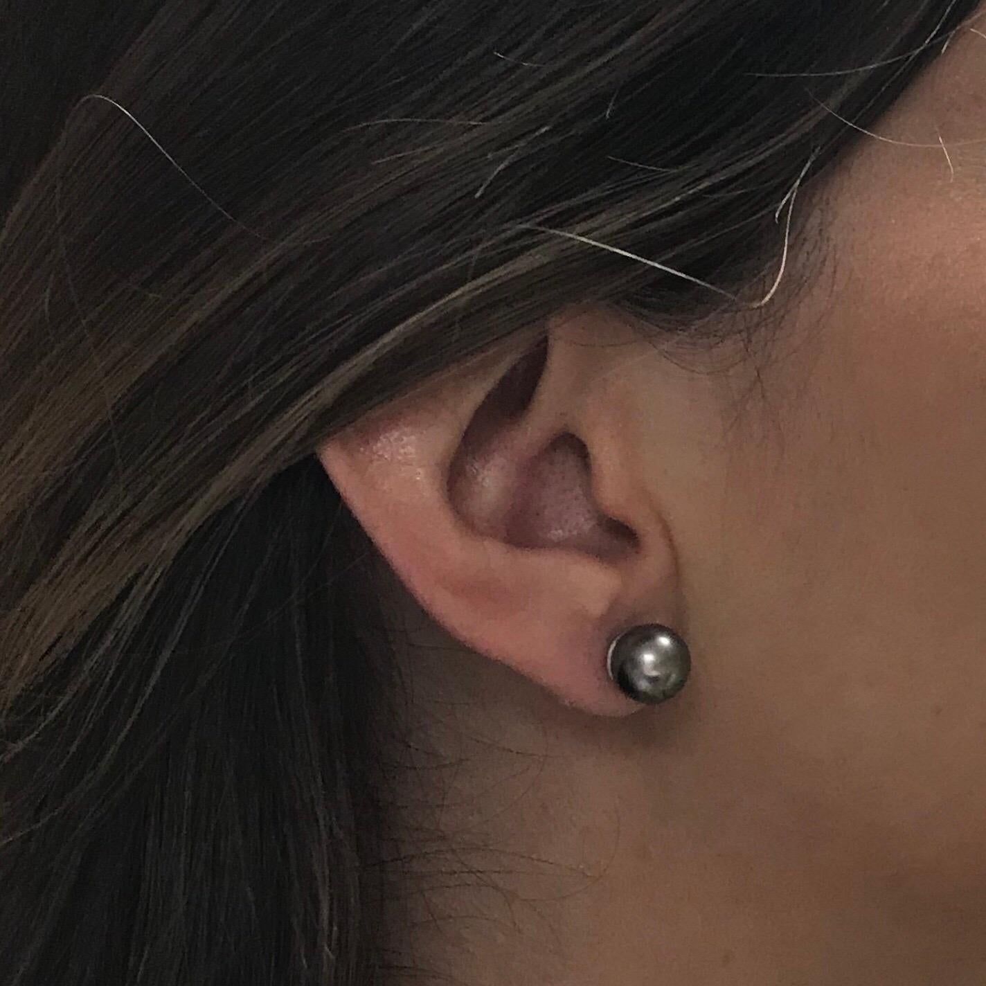 Black South Sea Pearl 18 Karat White Gold Earrings For Sale 3