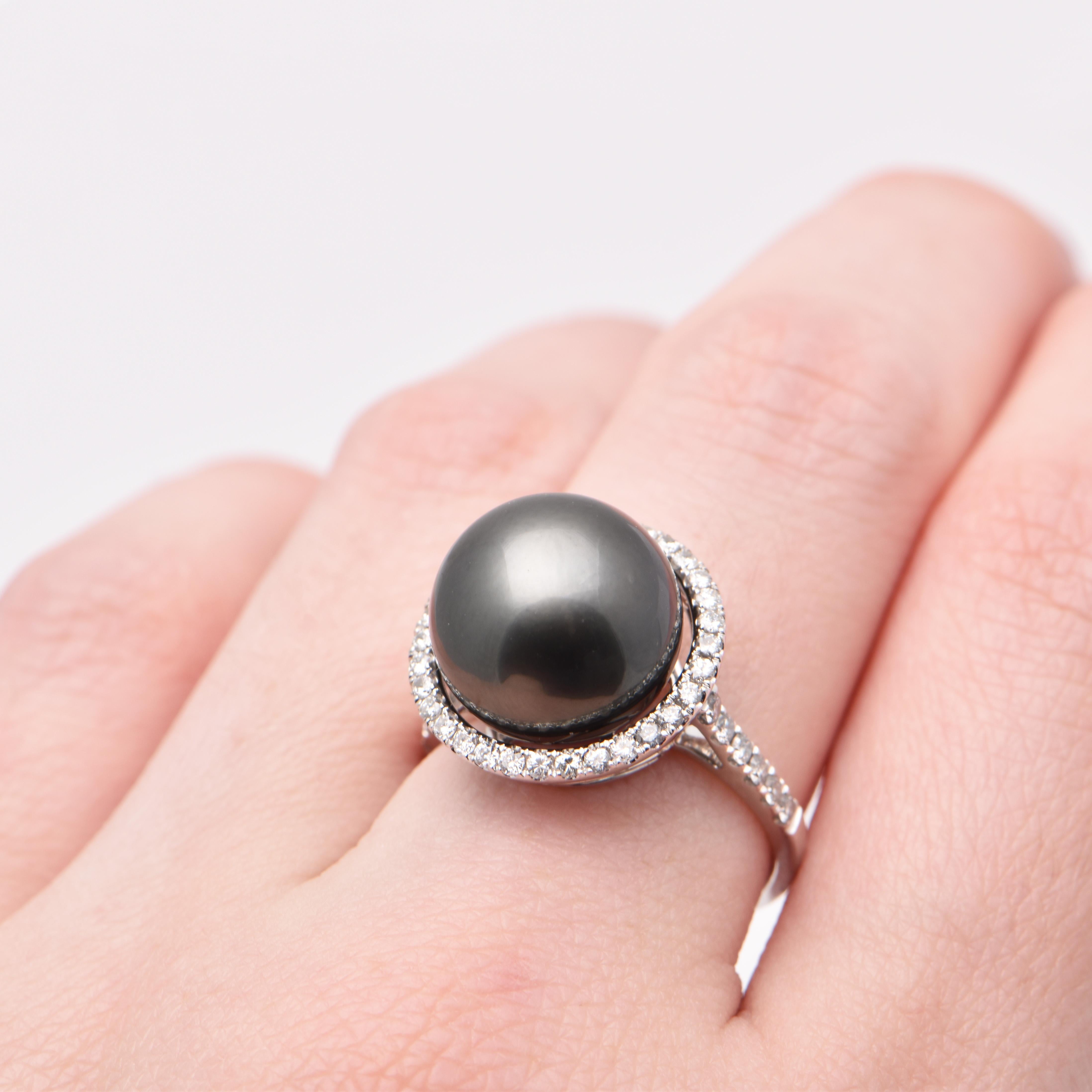Black South Sea Pearl Ring With Diamond Halo in 18 Karat White Gold For Sale 1
