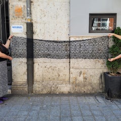 Black Spanish lace mantilla with rectangular lace Spain