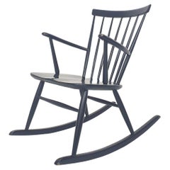 Fauteuil à bascule à dossier en fuseau noir, Danemark années 1960