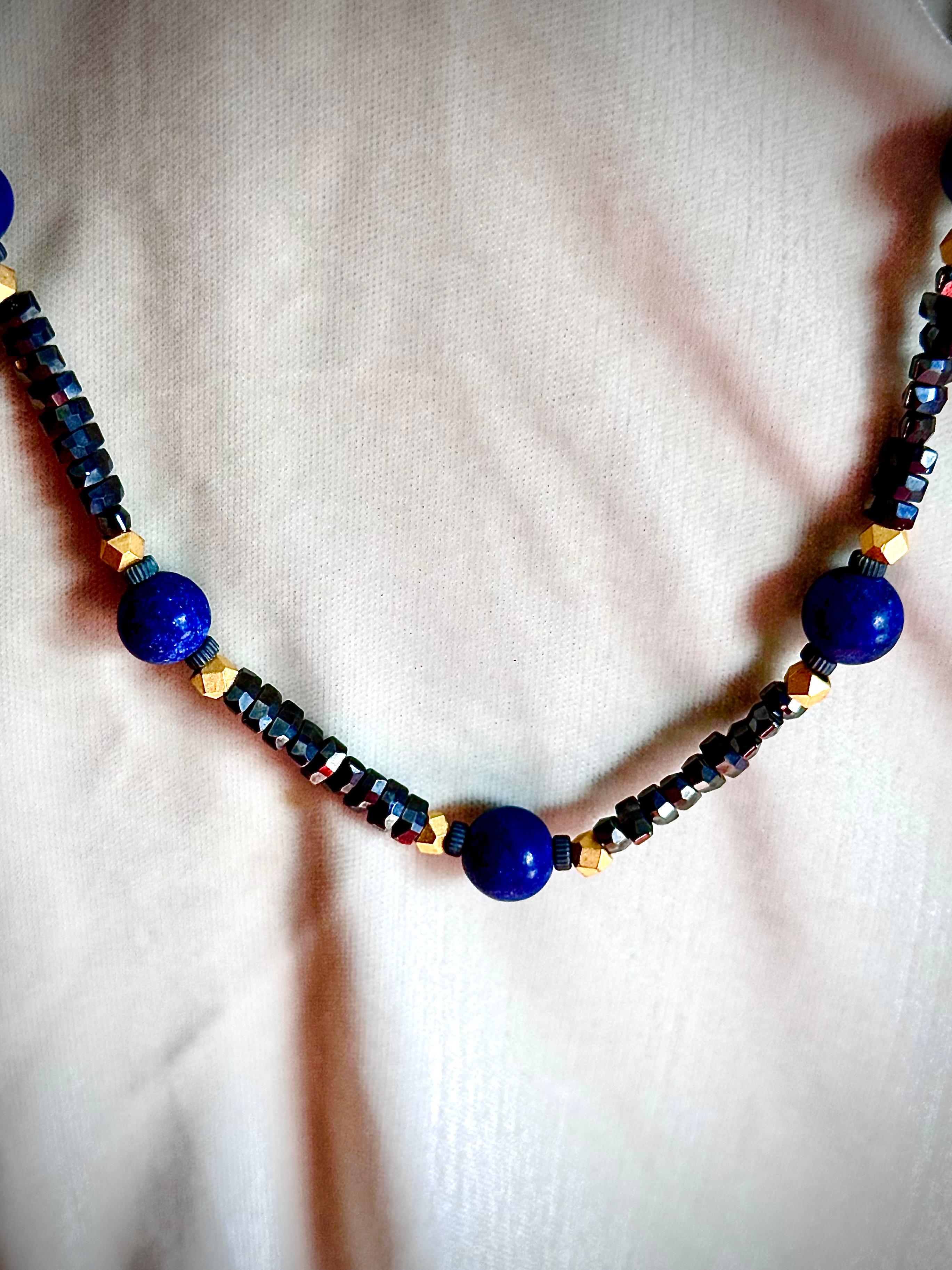 Collana con spinello nero e lapislazzuli in vendita 3