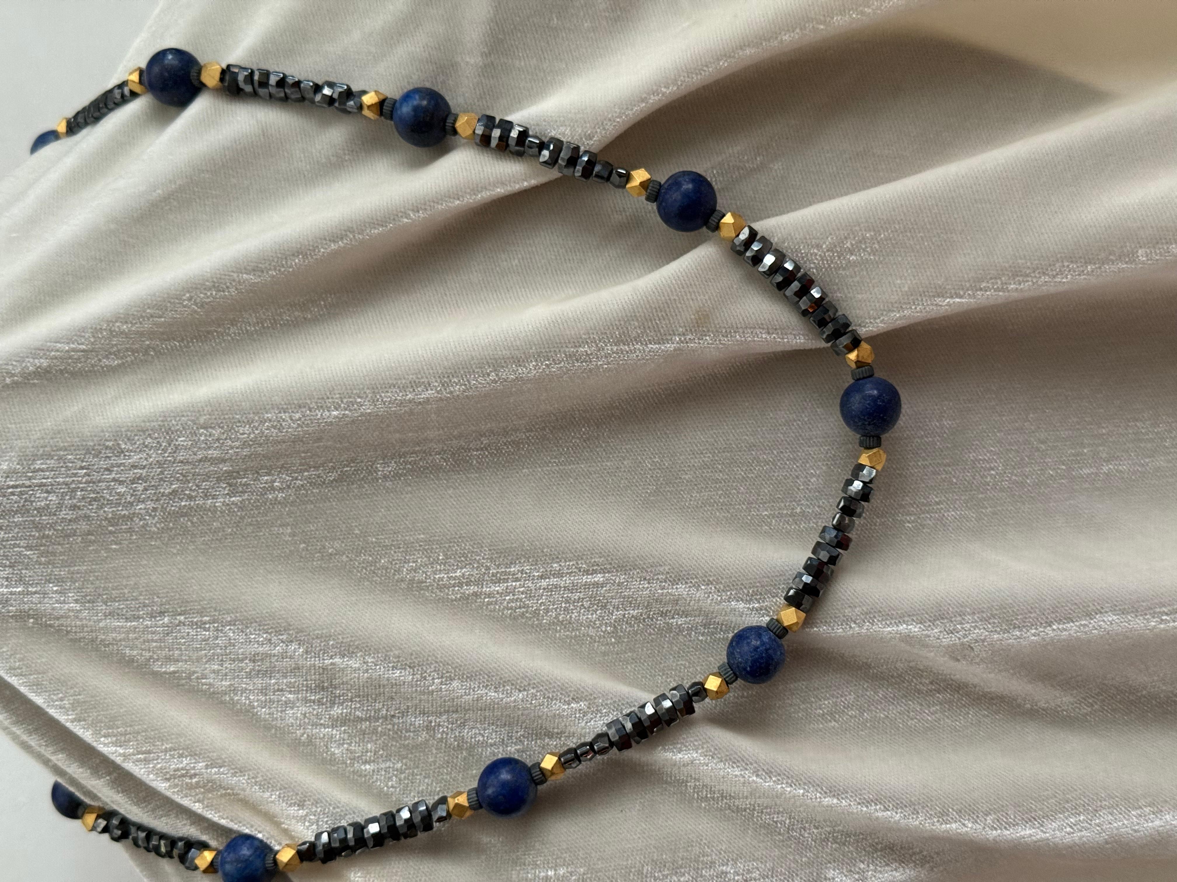 Black spinel and lapis lazuli necklace For Sale 1