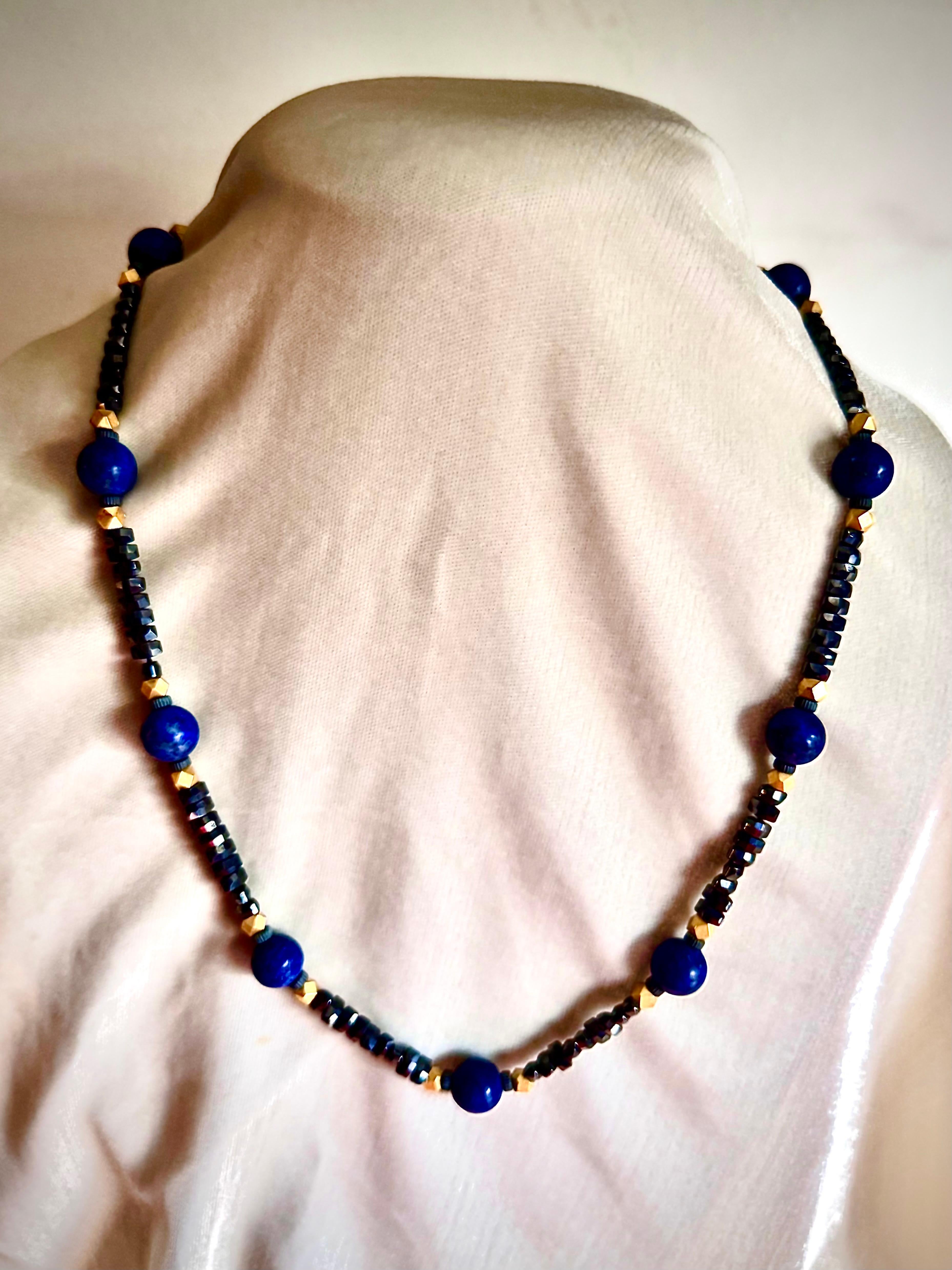 Collana con spinello nero e lapislazzuli in vendita 2