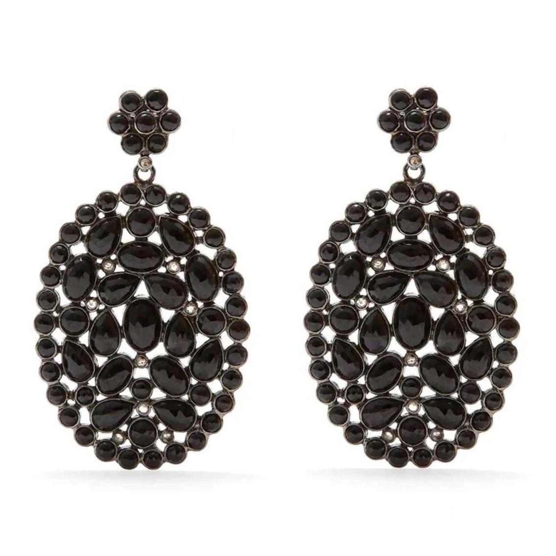 Moderne Boucles d'oreilles ovales en spinelle noir et diamant en vente