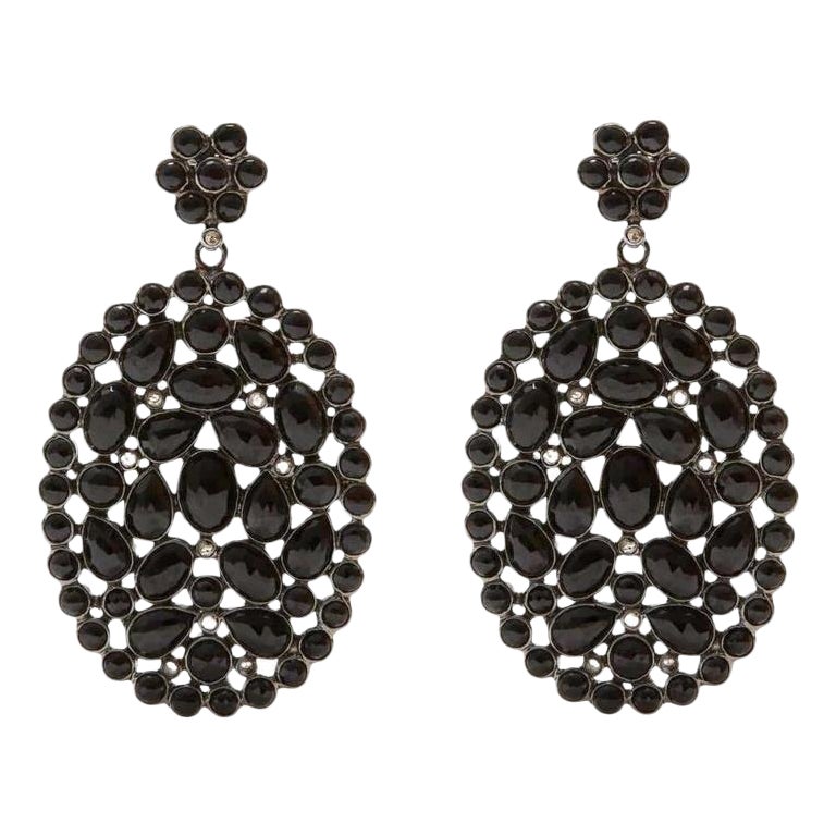 Ovale Ohrringe mit schwarzem Spinell und Diamanten
