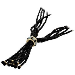 Collier de perles en or et opale de spinelle noire