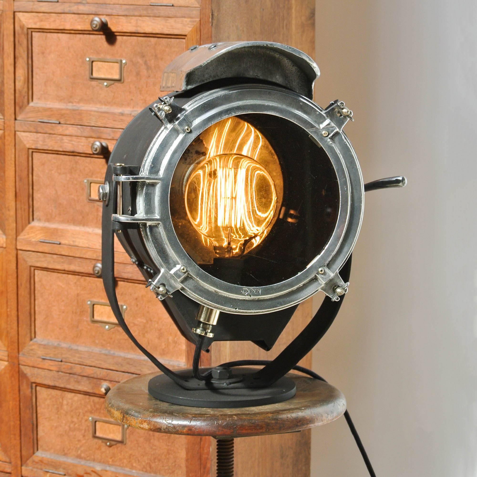 Black Spotlight, circa 1950 from France In Good Condition In Saint Ouen, FR