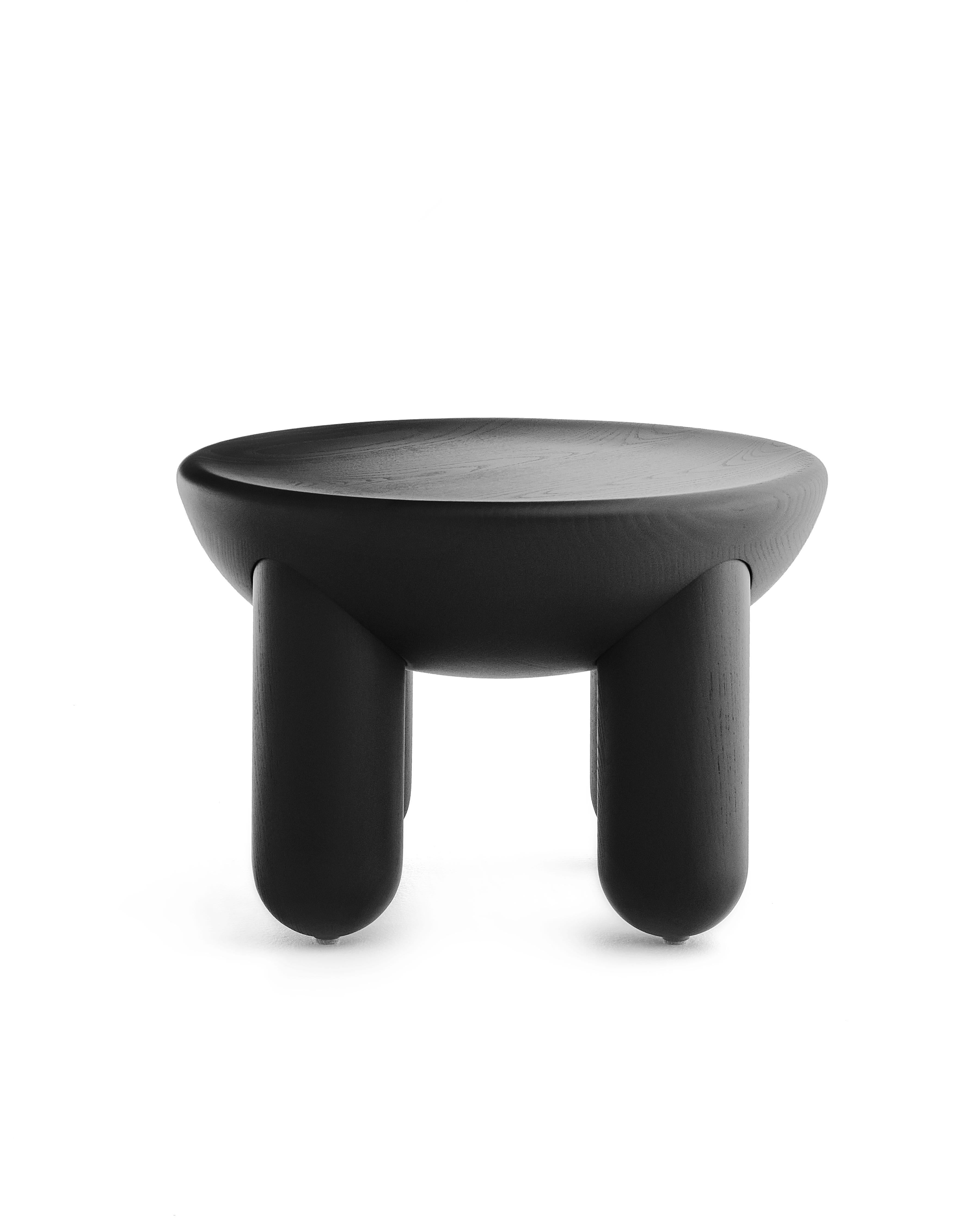 XXIe siècle et contemporain Table basse Freyja teintée noire par NOOM en vente