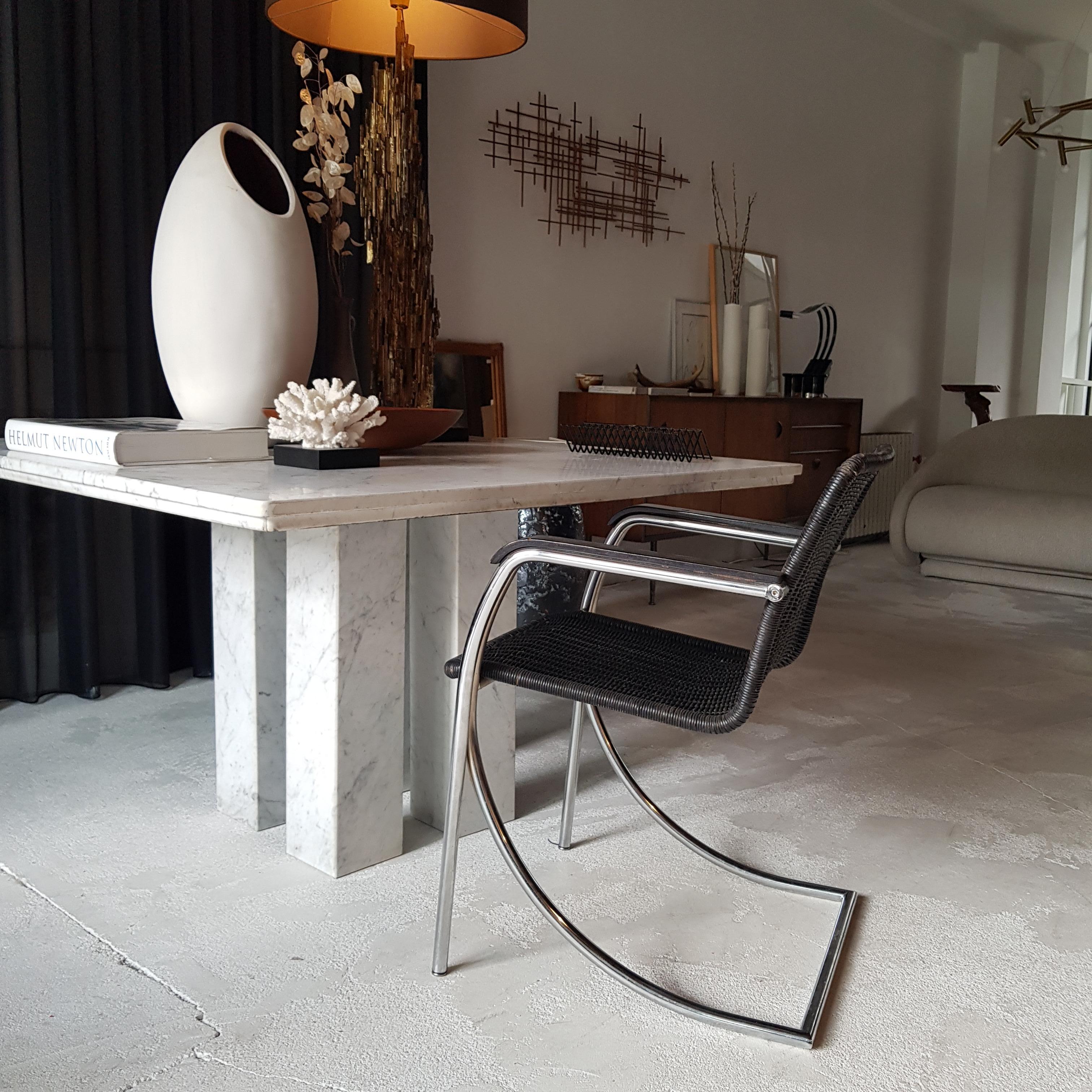 Fin du 20e siècle Chaise en osier teinté noir avec assise en rotin, années 1970 en vente