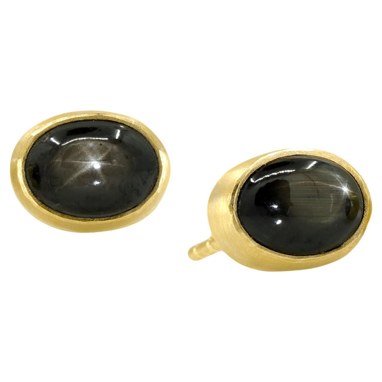 Boucles d'oreilles ovales en saphir étoilé, Monica Marcella 2024 en vente