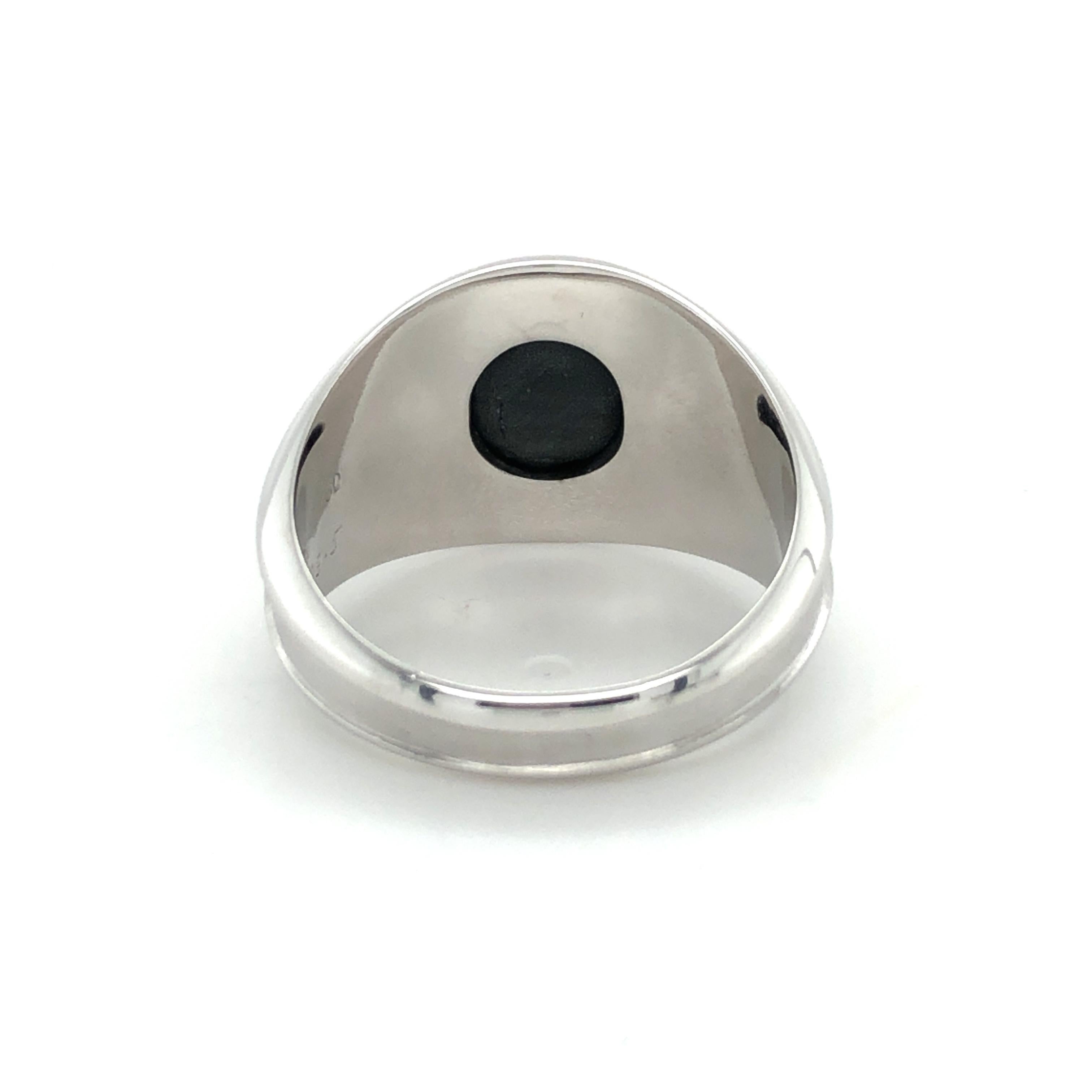 Black Star Sapphire Ring in 18 Karat White Gold by Gübelin 7