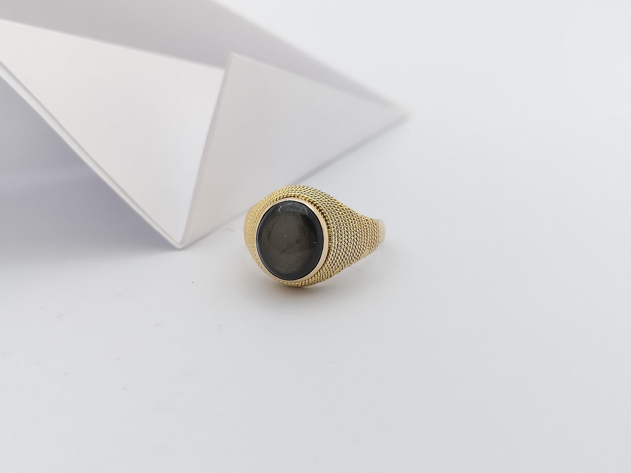 Black Star Sapphire Ring Set in 18 Karat Gold Settings For Sale 6