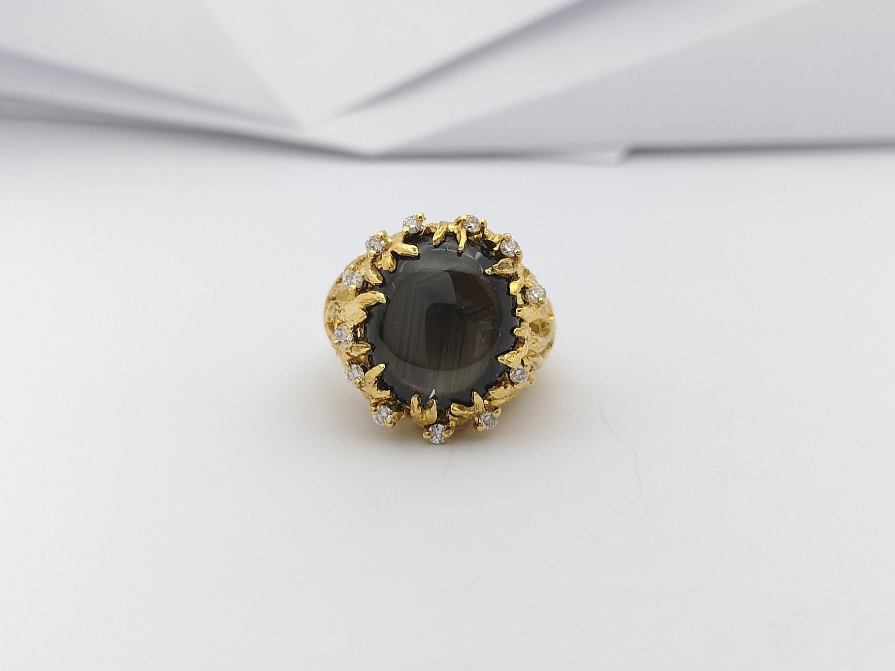 Women's Black Star Sapphire with Brown Diamond Ring Set in 18 Karat Gold Settings For Sale
