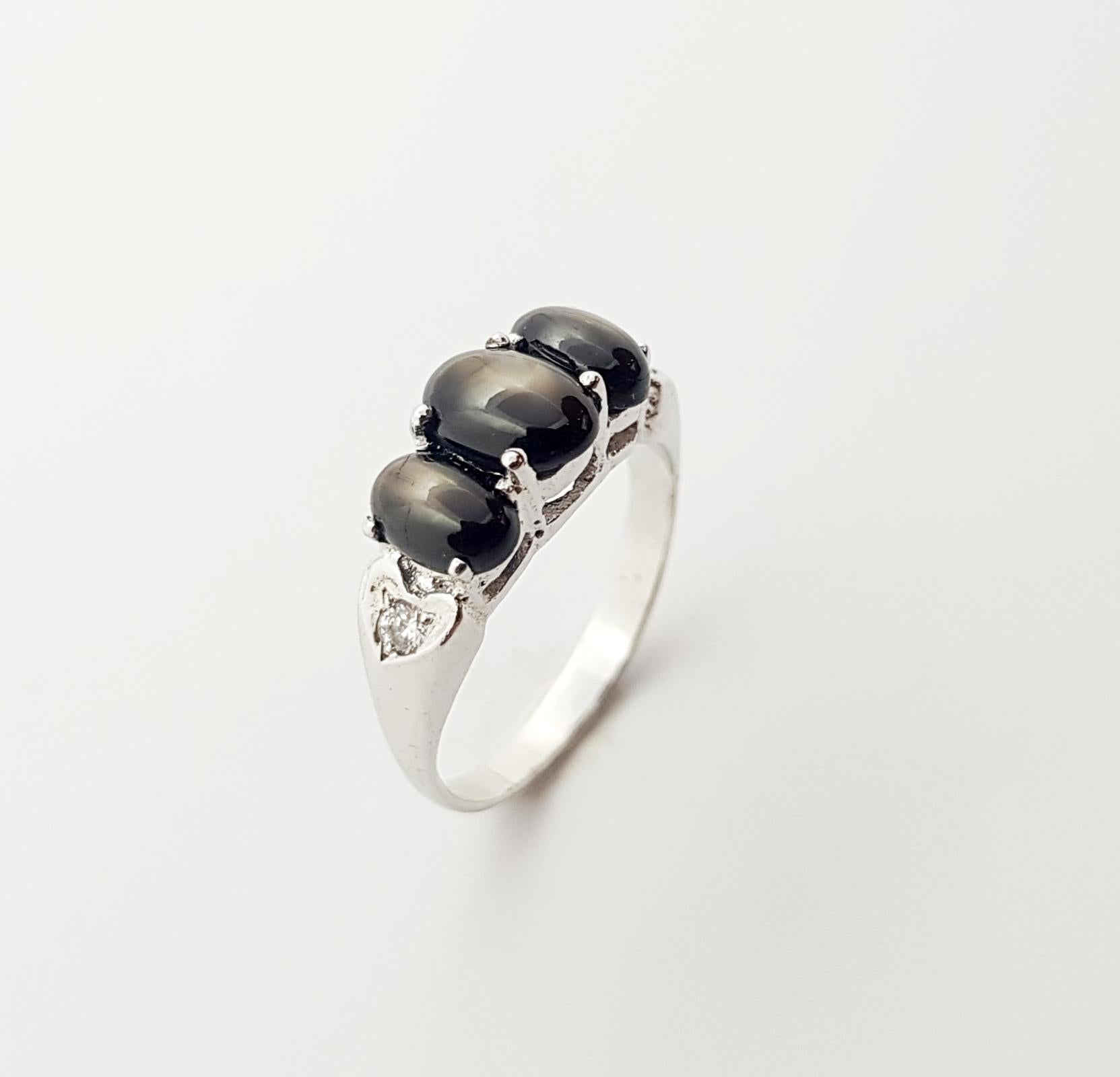 Black Star Sapphire with Cubic Zirconia Ring set in Silver Settings In New Condition In Dusit, 10