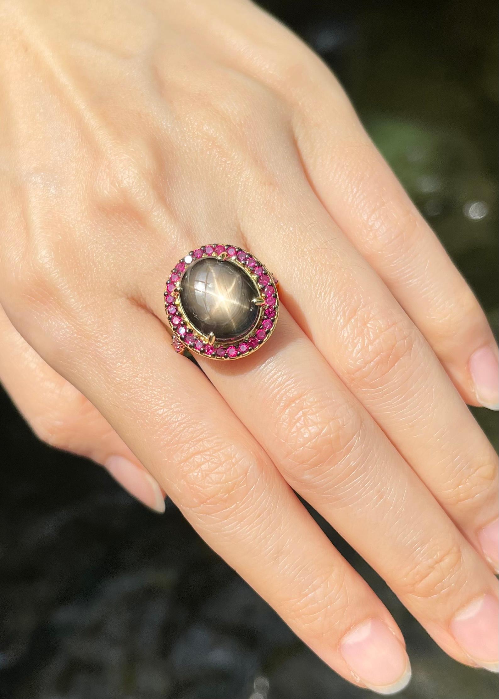 Cabochon Black Star Sapphire with Ruby Ring Set in 18k Gold Settings For Sale