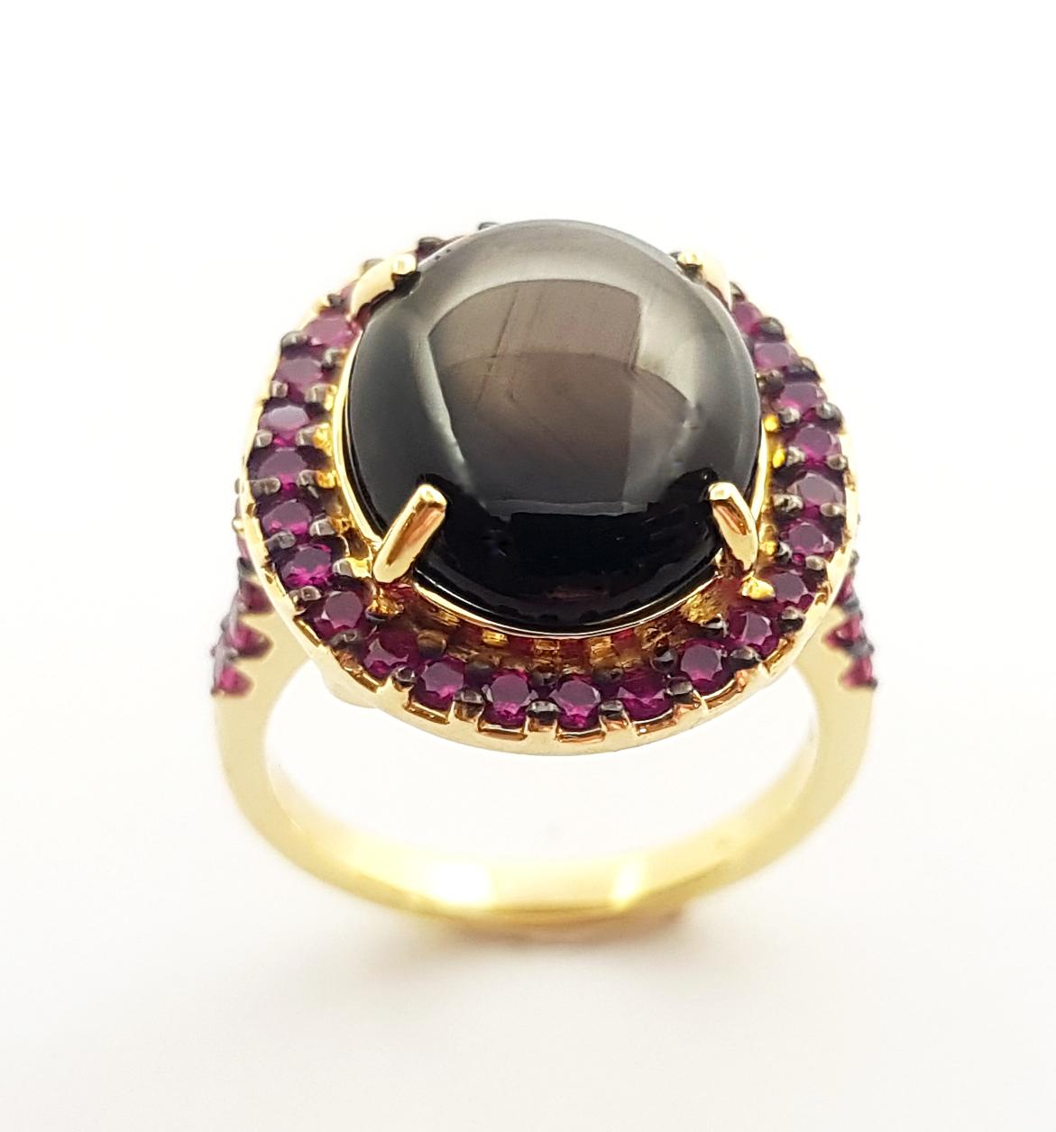 Women's Black Star Sapphire with Ruby Ring Set in 18k Gold Settings For Sale