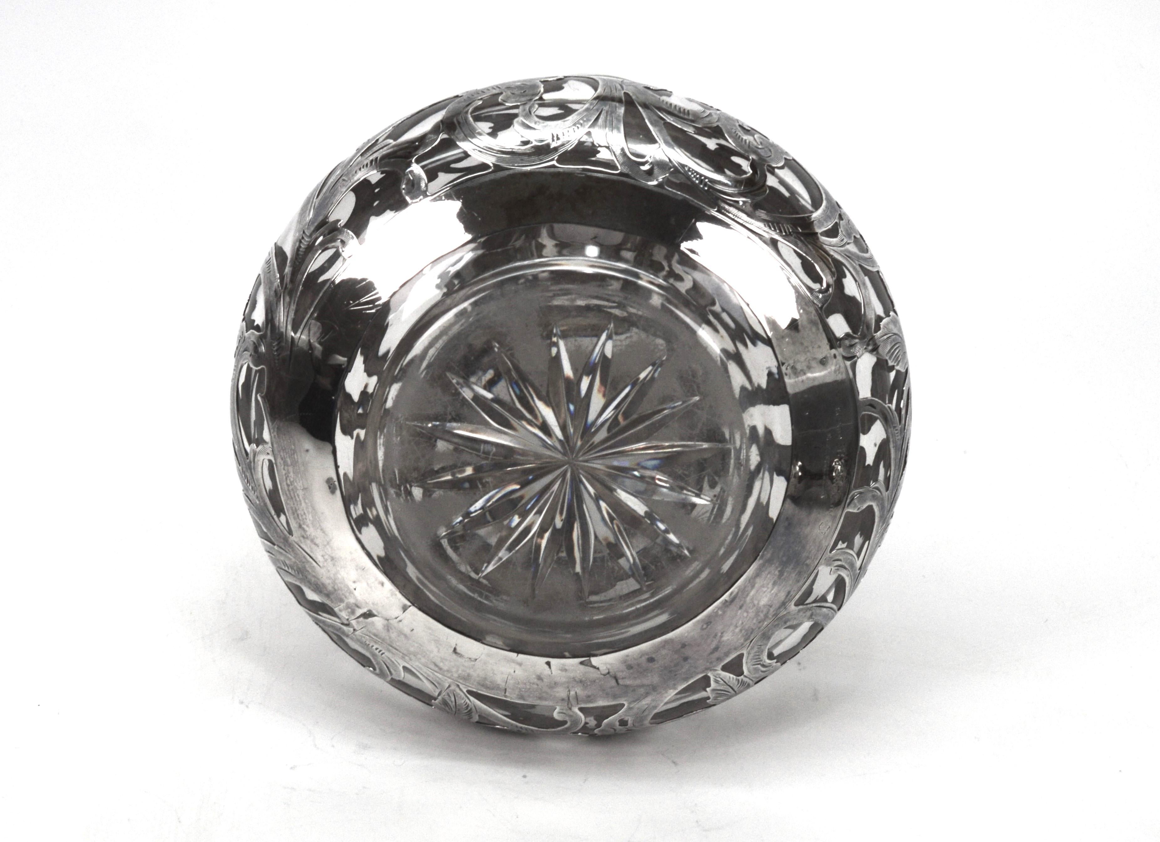 da uomo o donna Black, Starr & Frost Antique Fine Silver Overlay Crystal Decanter in vendita