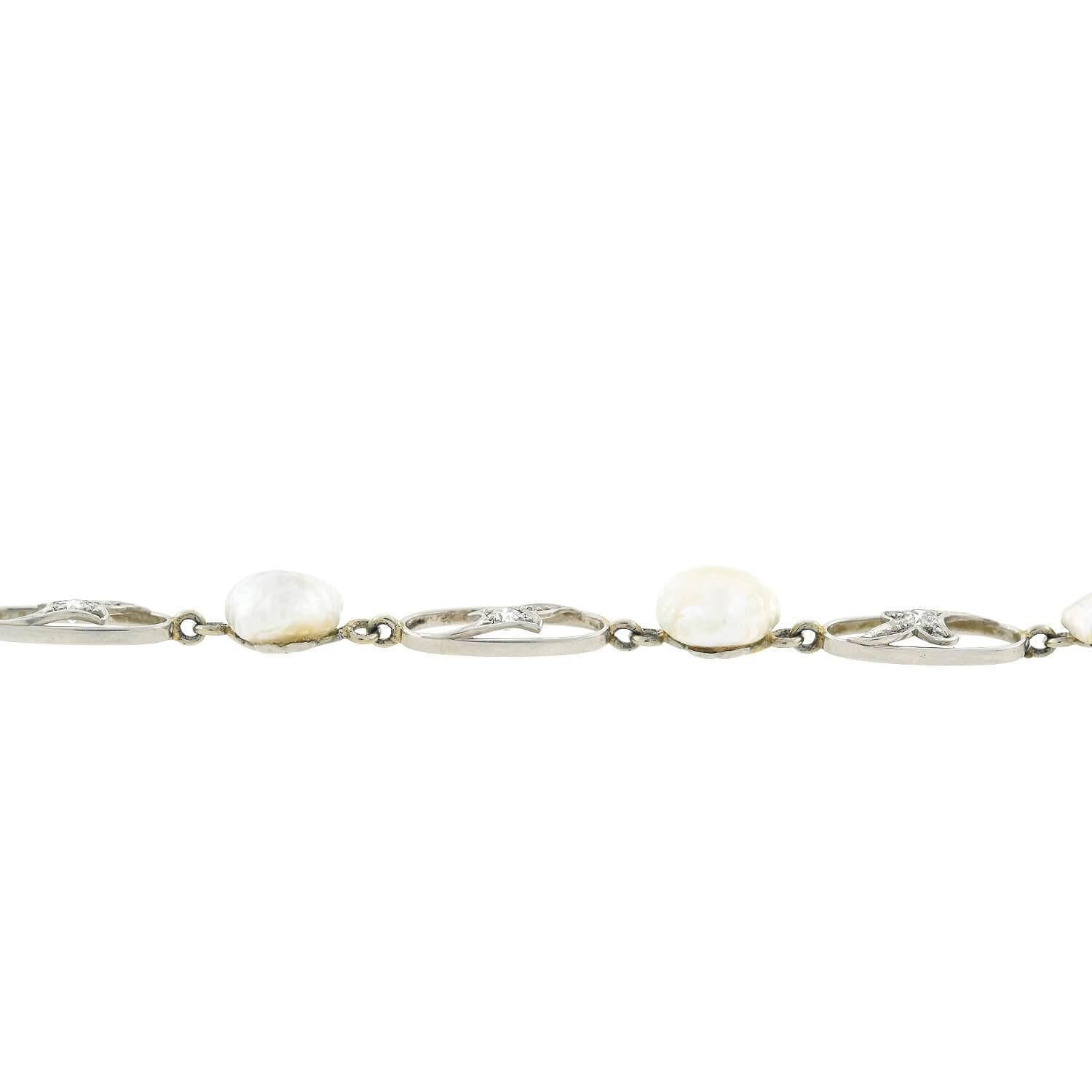 Round Cut Black, Starr & Frost Edwardian Diamond and Mississippi River Pearl Bracelet