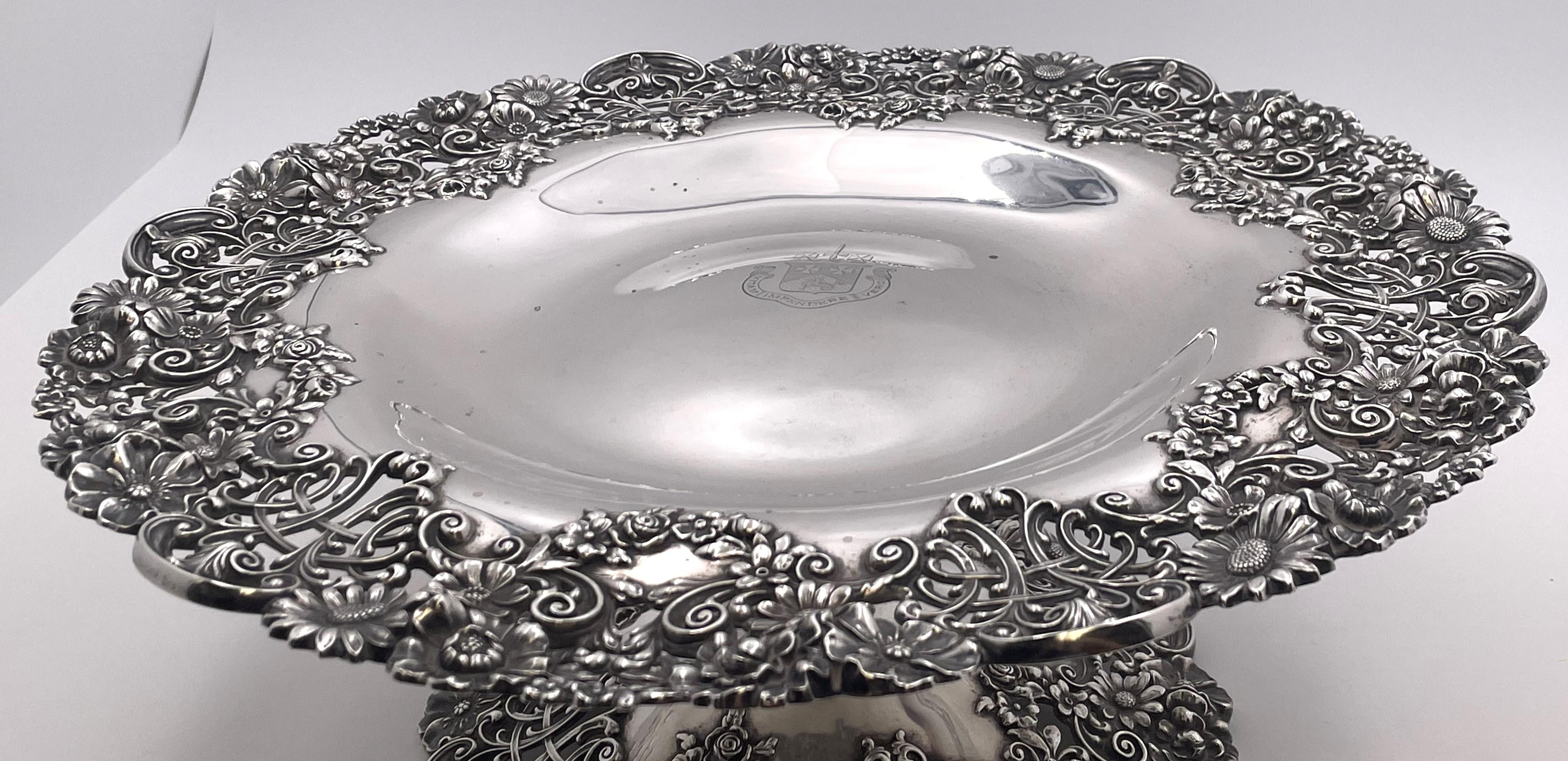 Black, Starr & Frost Tazza/ cake stand de plata de ley de estilo Art Nouveau Estadounidense en venta