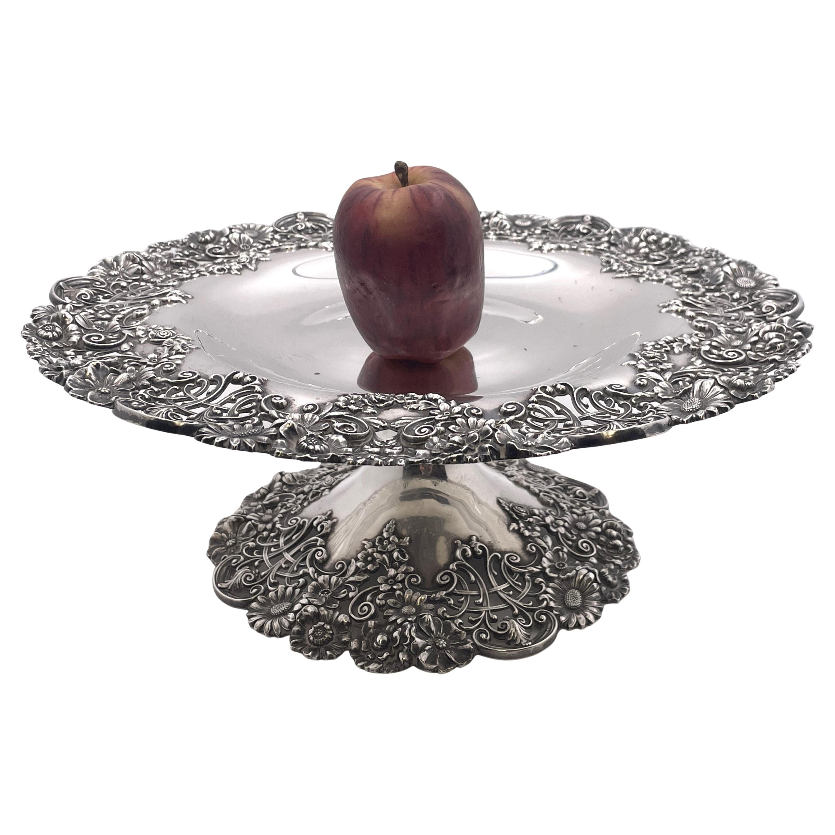 Black, Starr & Frost Tazza/ cake stand de plata de ley de estilo Art Nouveau en venta